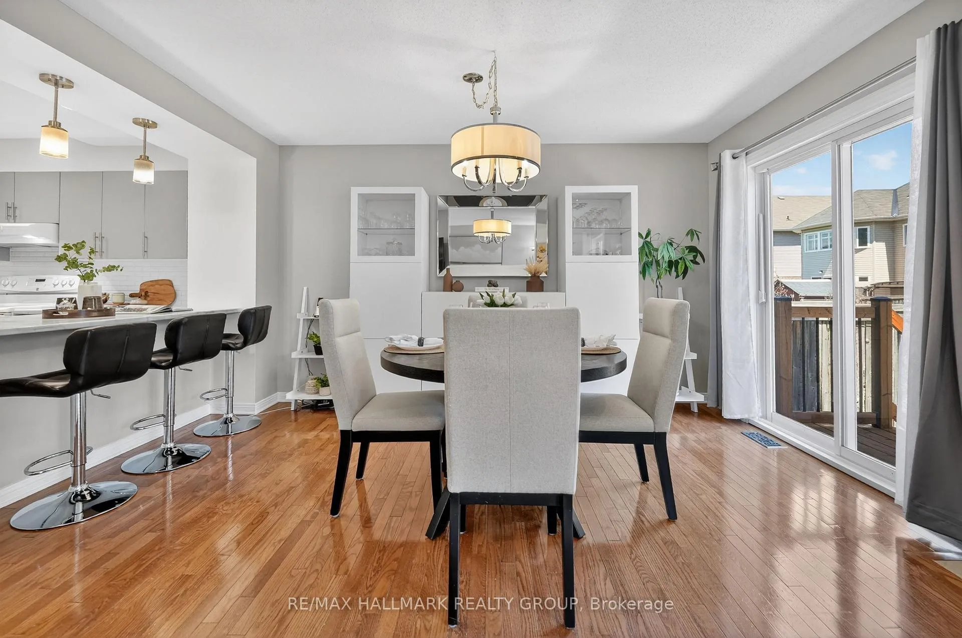 Photo 10 of 968 Lucille Way, Ottawa, Notting Hill/Summerside — HOMEH