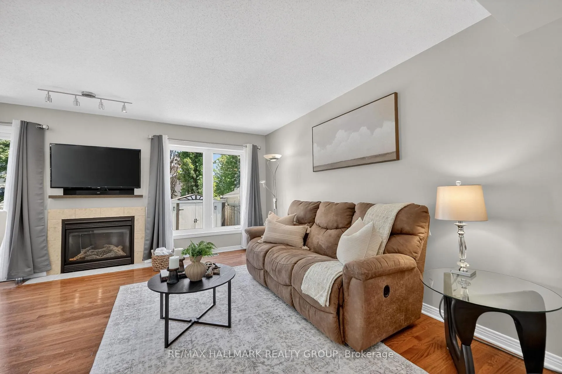 Photo 13 of 968 Lucille Way, Ottawa, Notting Hill/Summerside — HOMEH