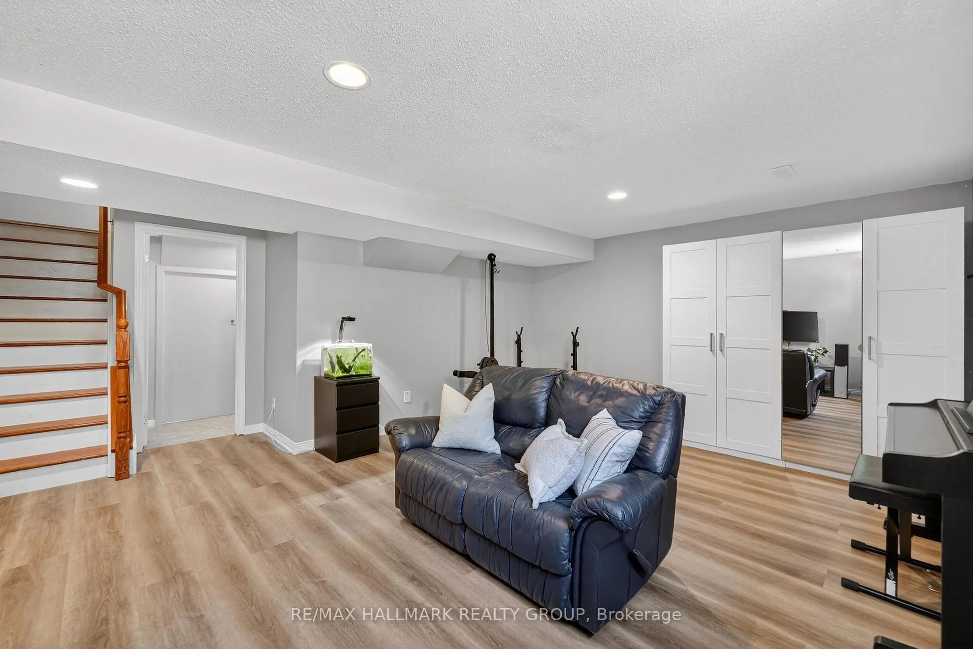 Photo 24 of 968 Lucille Way, Ottawa, Notting Hill/Summerside — HOMEH
