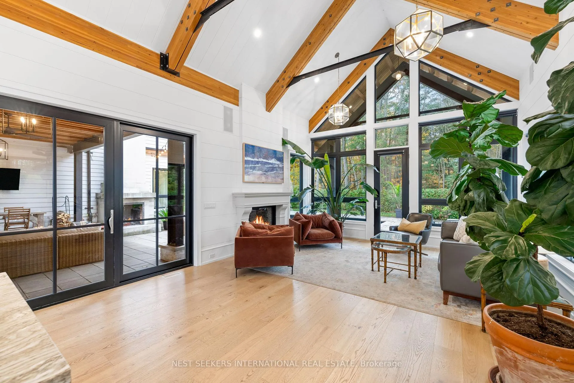 Photo 13 of 11 Sibbald Crescent, Georgina, Sutton & Jackson's Point — HOMEH