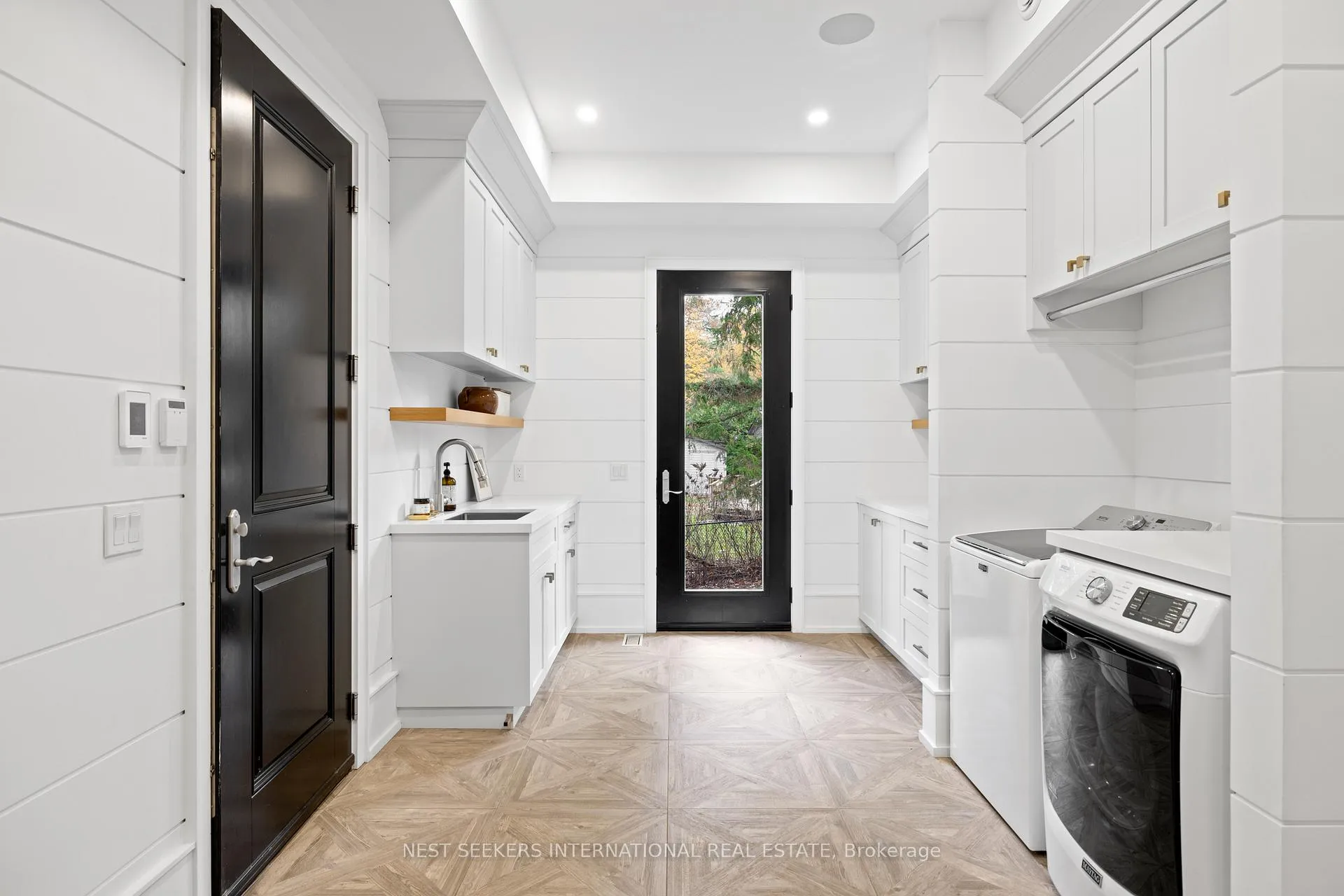 Photo 19 of 11 Sibbald Crescent, Georgina, Sutton & Jackson's Point — HOMEH