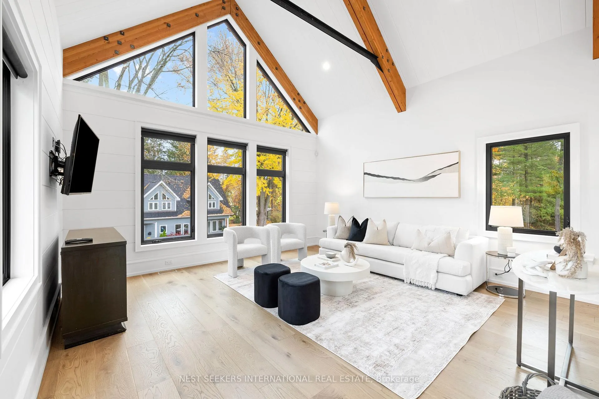 Photo 21 of 11 Sibbald Crescent, Georgina, Sutton & Jackson's Point — HOMEH