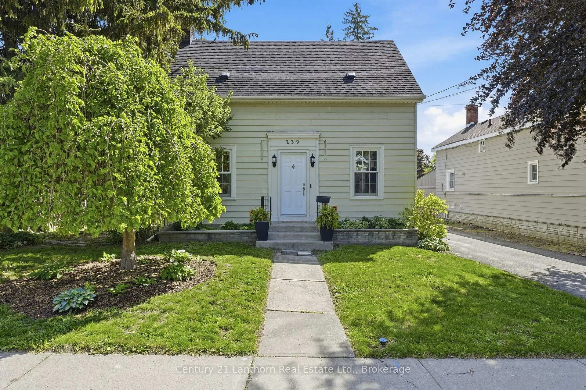 Photo 1 of 239 Foster Avenue, Belleville, Belleville Ward — HOMEH