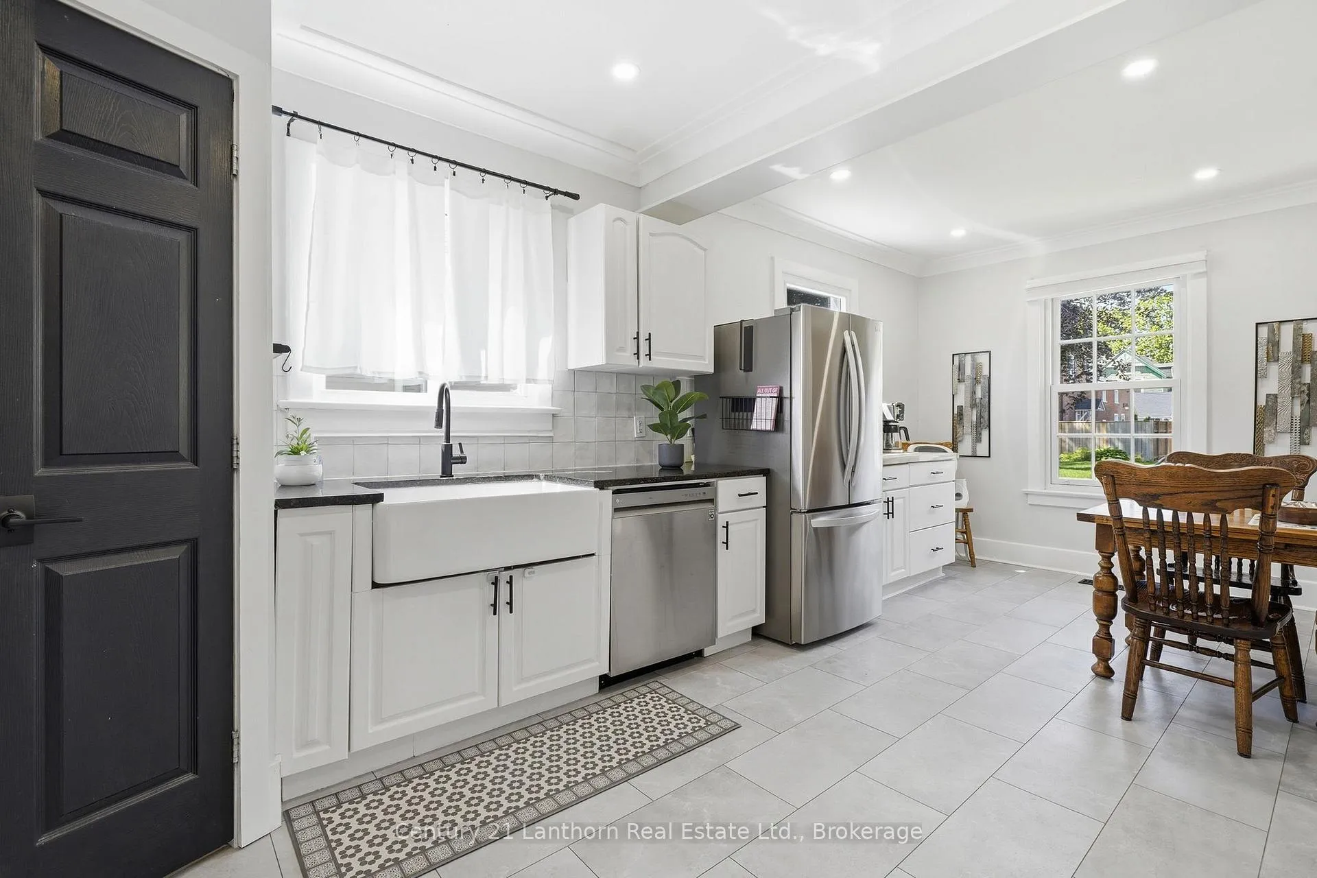 Photo 5 of 239 Foster Avenue, Belleville, Belleville Ward — HOMEH