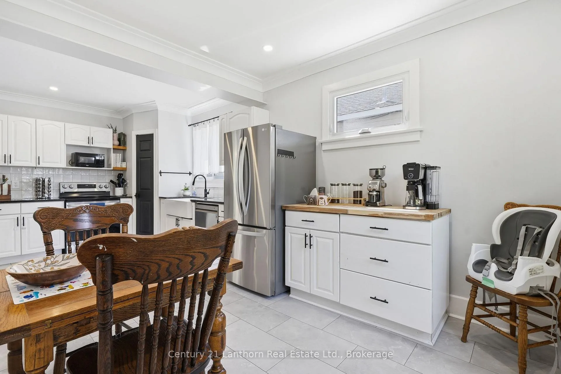 Photo 10 of 239 Foster Avenue, Belleville, Belleville Ward — HOMEH