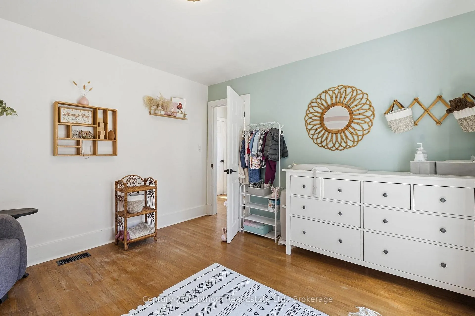 Photo 34 of 239 Foster Avenue, Belleville, Belleville Ward — HOMEH