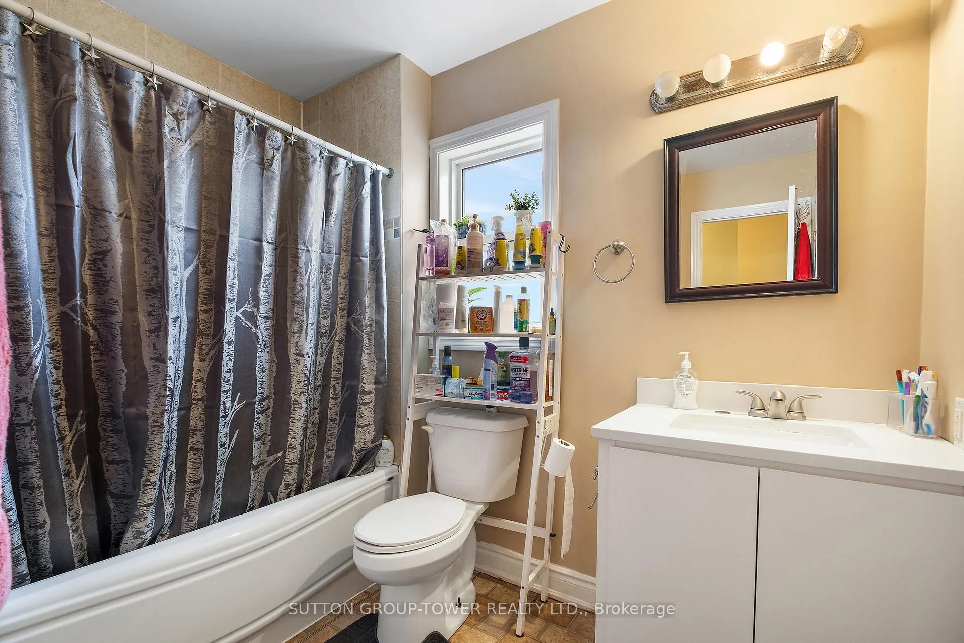 Photo 10 of 750 Albert Street, Oshawa, Lakeview — HOMEH