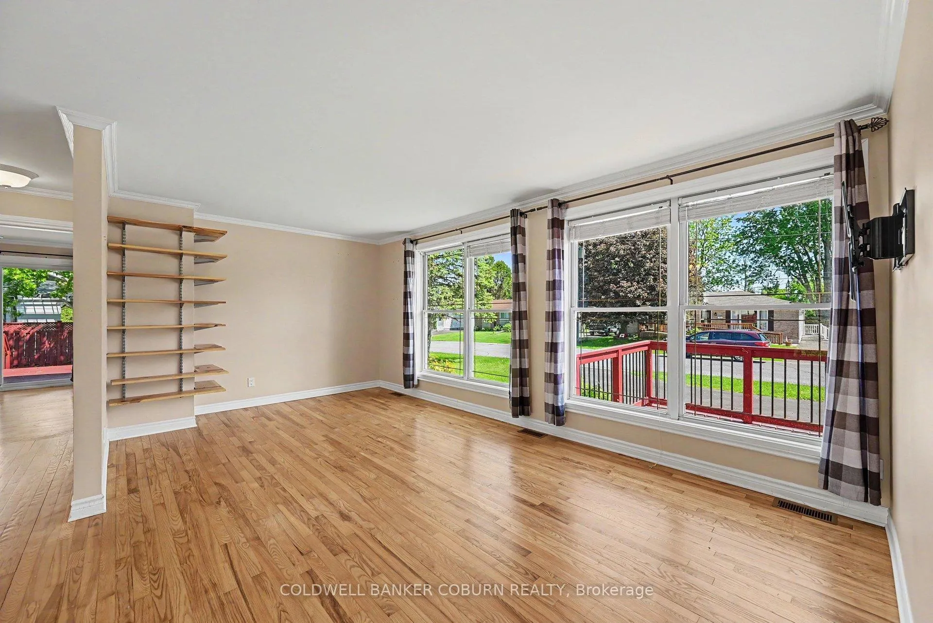 Photo 6 of 14 Riverside Drive, North Dundas, Chesterville — HOMEH