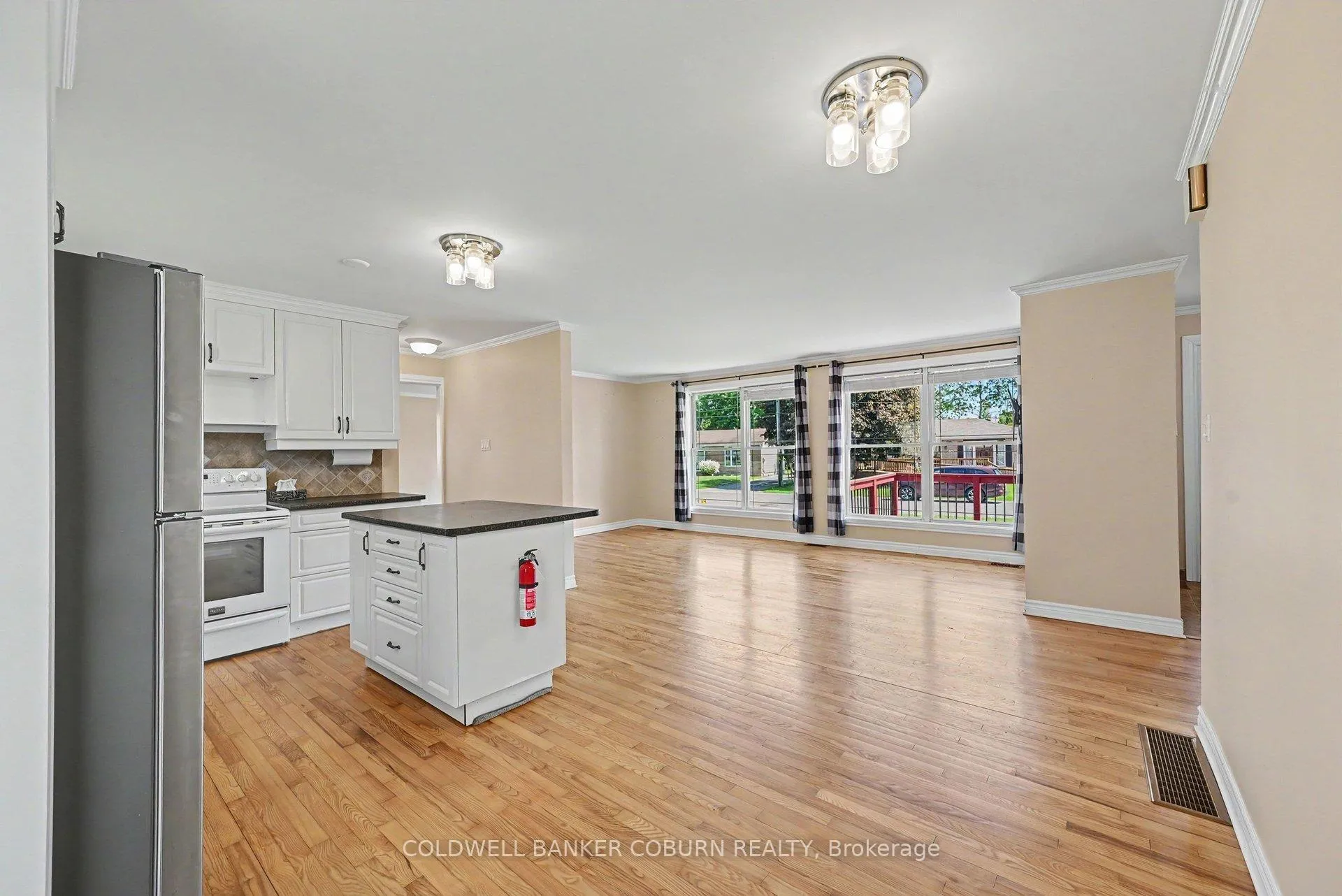 Photo 12 of 14 Riverside Drive, North Dundas, Chesterville — HOMEH