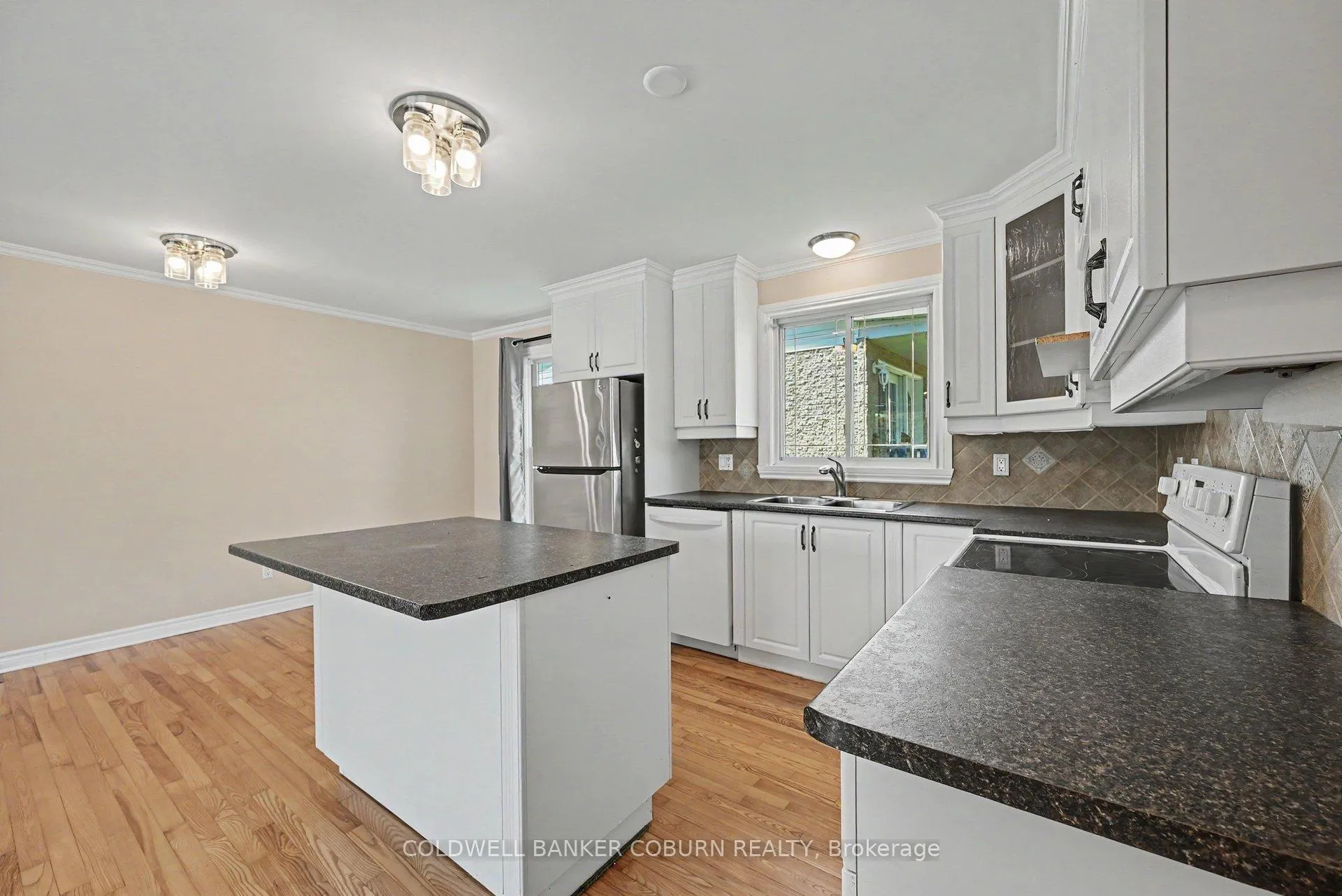 Photo 16 of 14 Riverside Drive, North Dundas, Chesterville — HOMEH