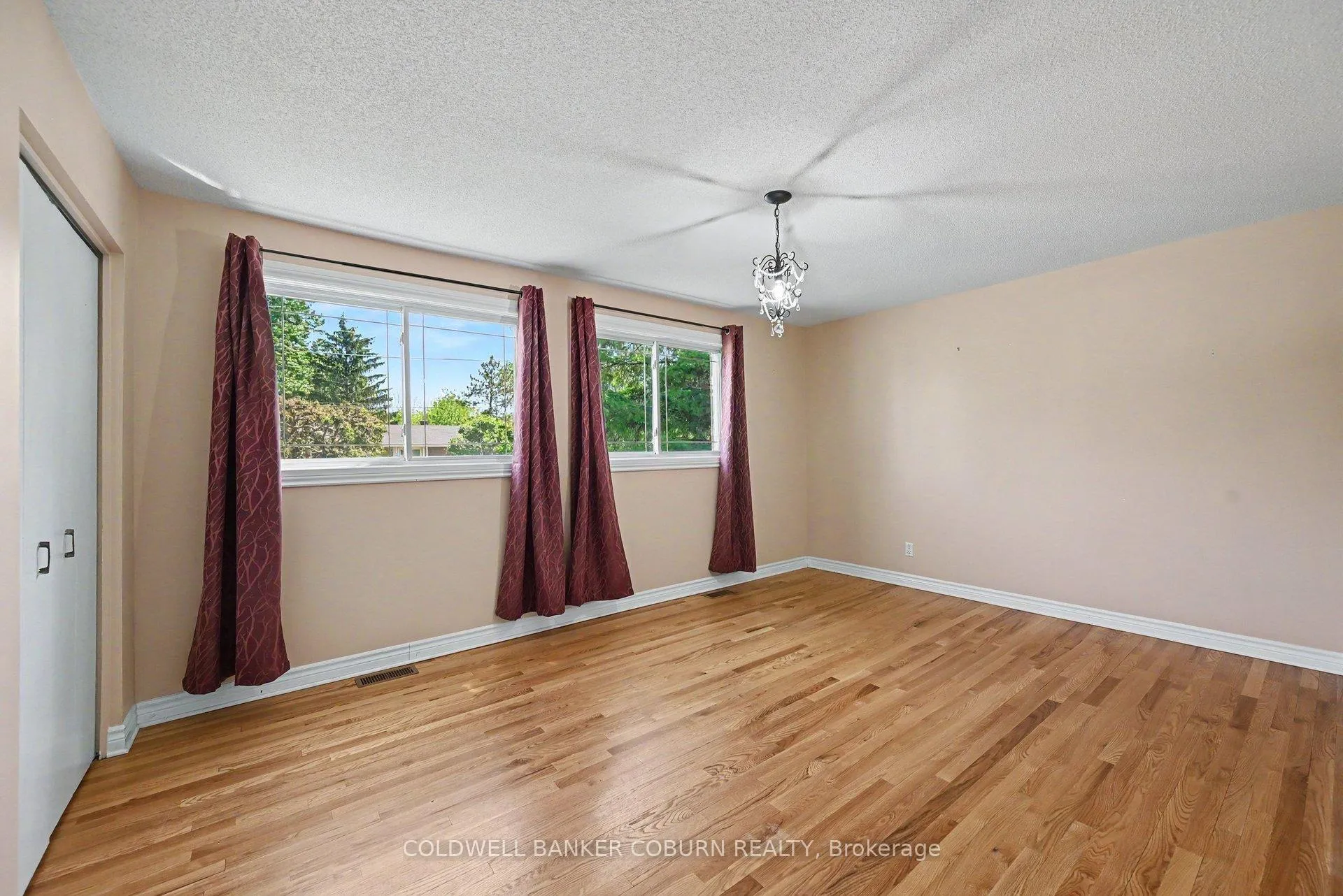 Photo 26 of 14 Riverside Drive, North Dundas, Chesterville — HOMEH
