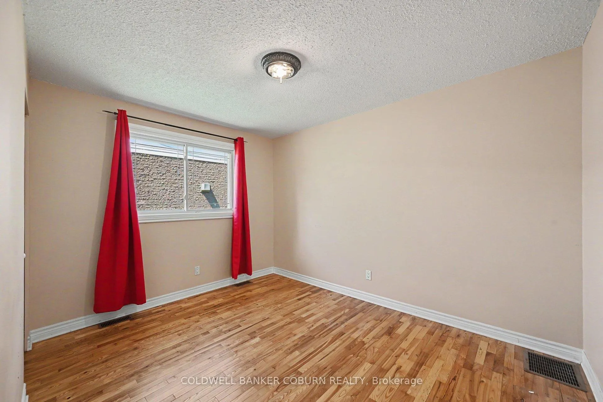 Photo 28 of 14 Riverside Drive, North Dundas, Chesterville — HOMEH