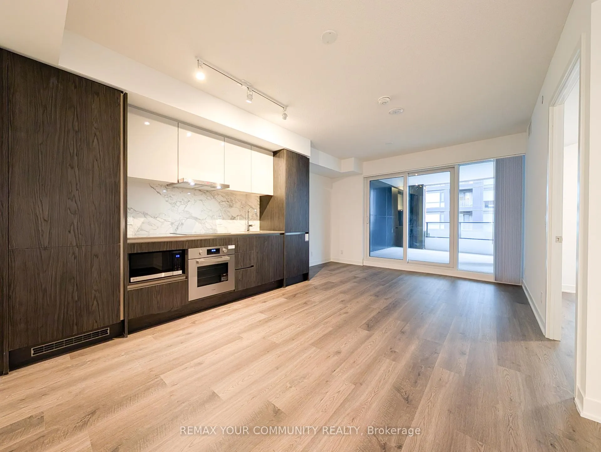 Photo 3 of Unit 707, 180 Front Street E, Toronto, Moss Park — HOMEH