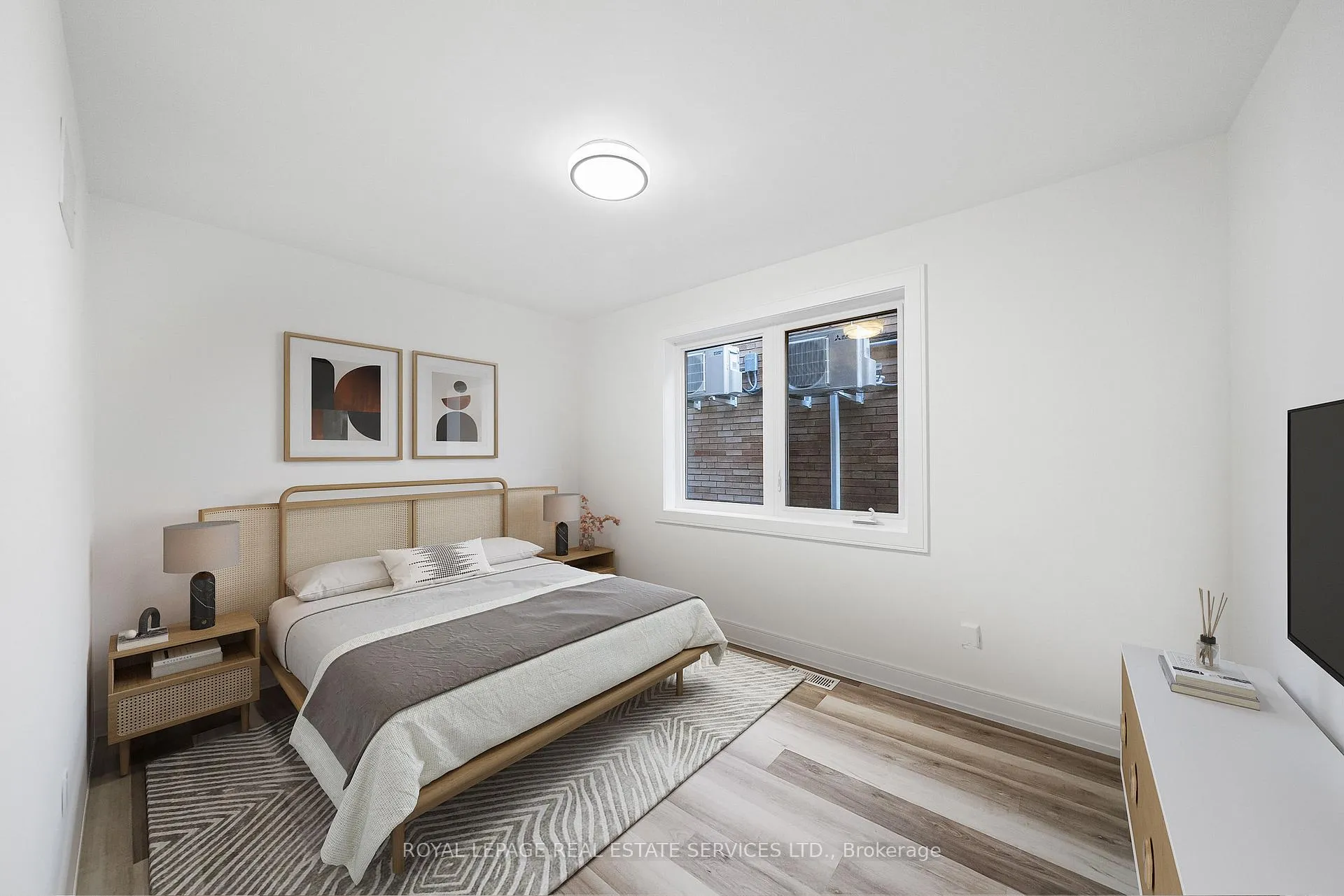 Photo 7 of Unit 2, 50 Arcadian Circle, Etobicoke, Long Branch — HOMEH