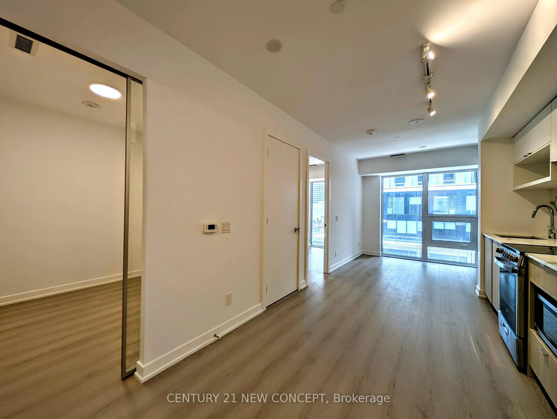 Photo 3 of Unit 1011, 100 Queen Street E, Toronto, Church-Yonge Corridor — HOMEH