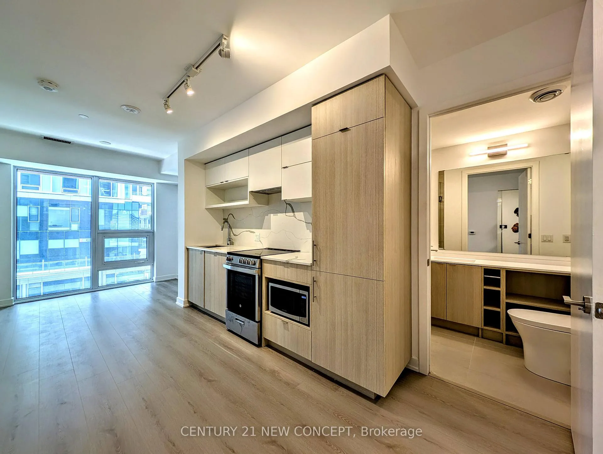 Photo 5 of Unit 1011, 100 Queen Street E, Toronto, Church-Yonge Corridor — HOMEH