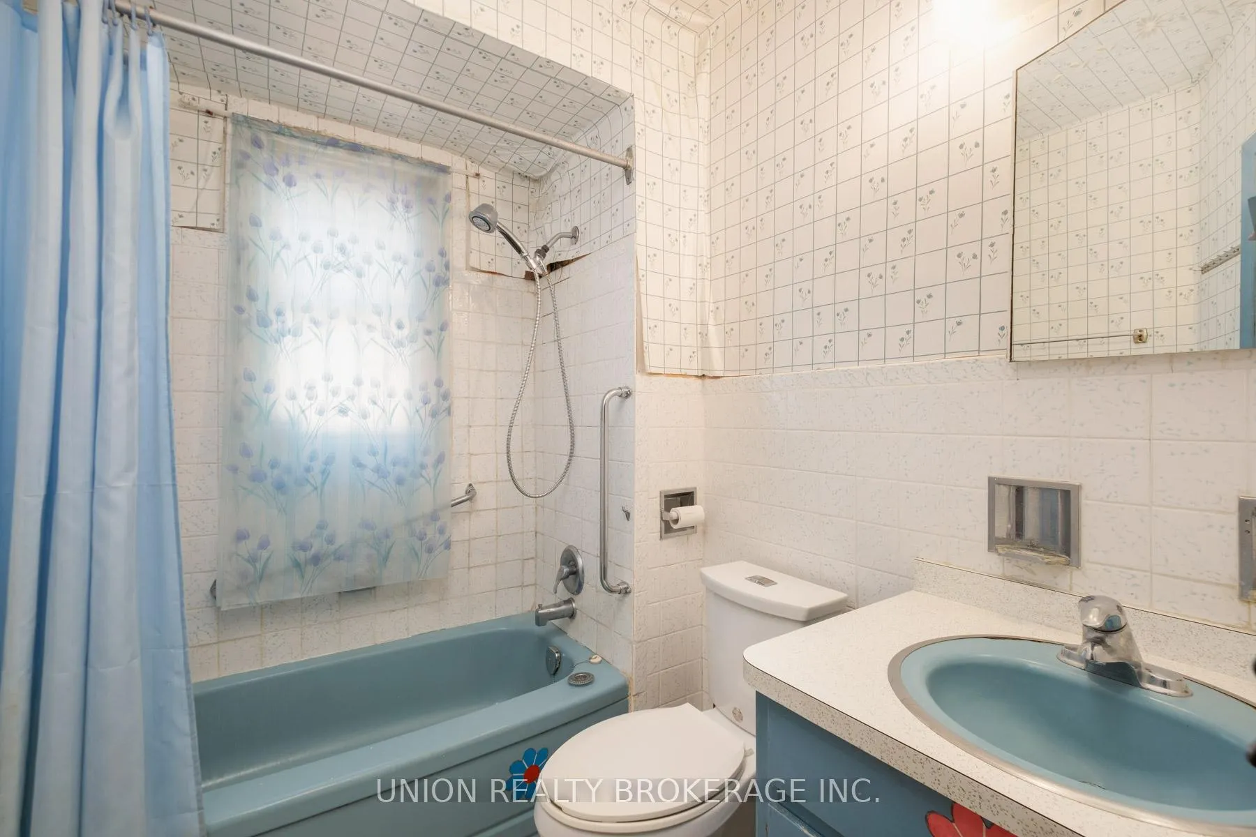 Photo 14 of 75 Redwood Avenue, Toronto, Greenwood-Coxwell — HOMEH