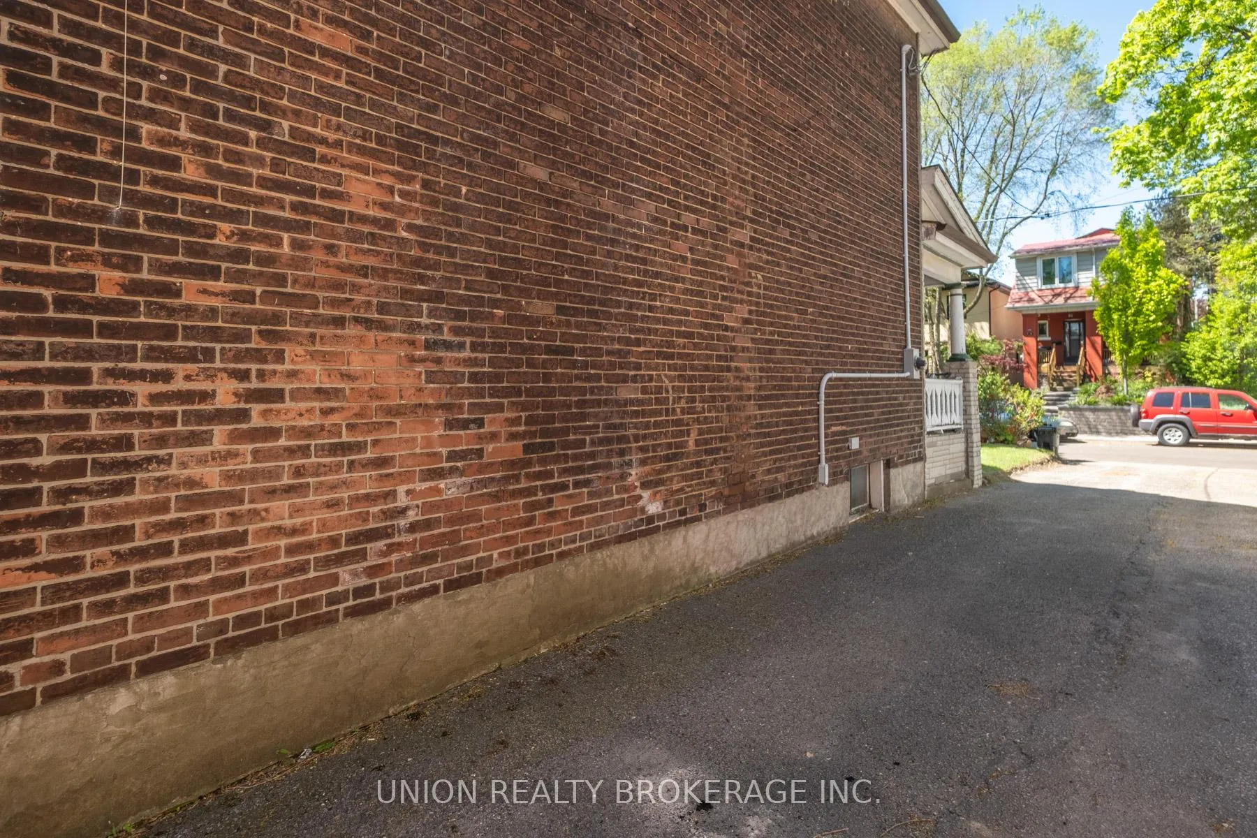Photo 18 of 75 Redwood Avenue, Toronto, Greenwood-Coxwell — HOMEH