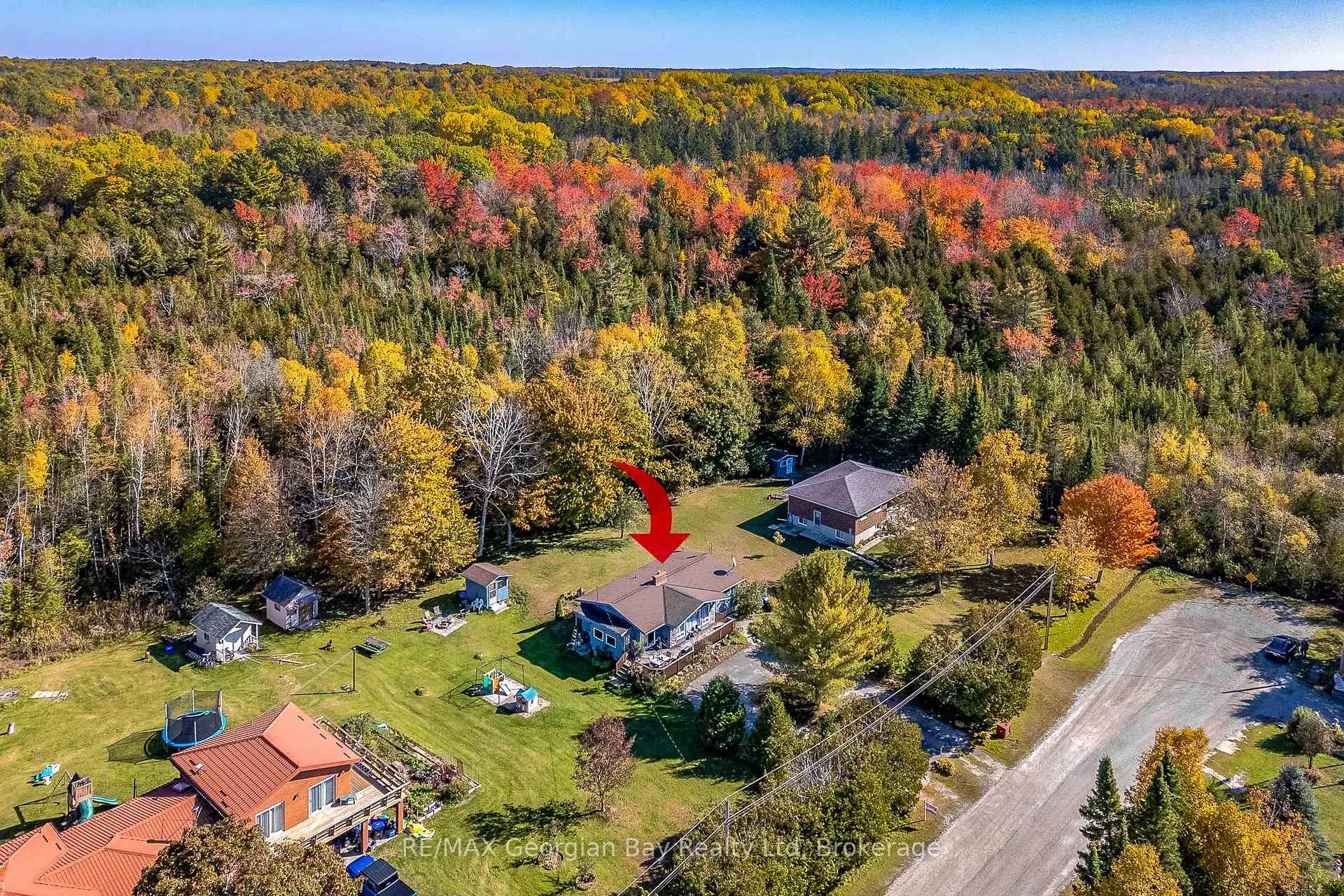 Photo 7 of 69 Albert Avenue, Tiny, Rural Tiny — HOMEH