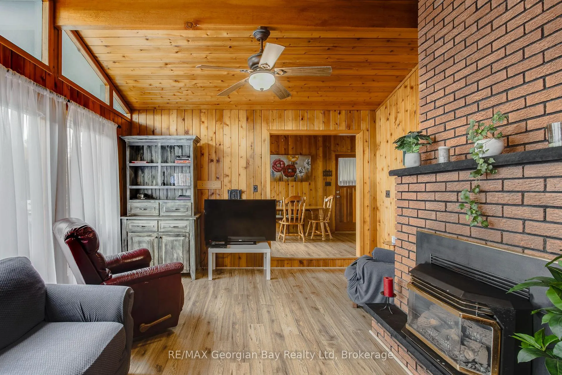 Photo 10 of 69 Albert Avenue, Tiny, Rural Tiny — HOMEH