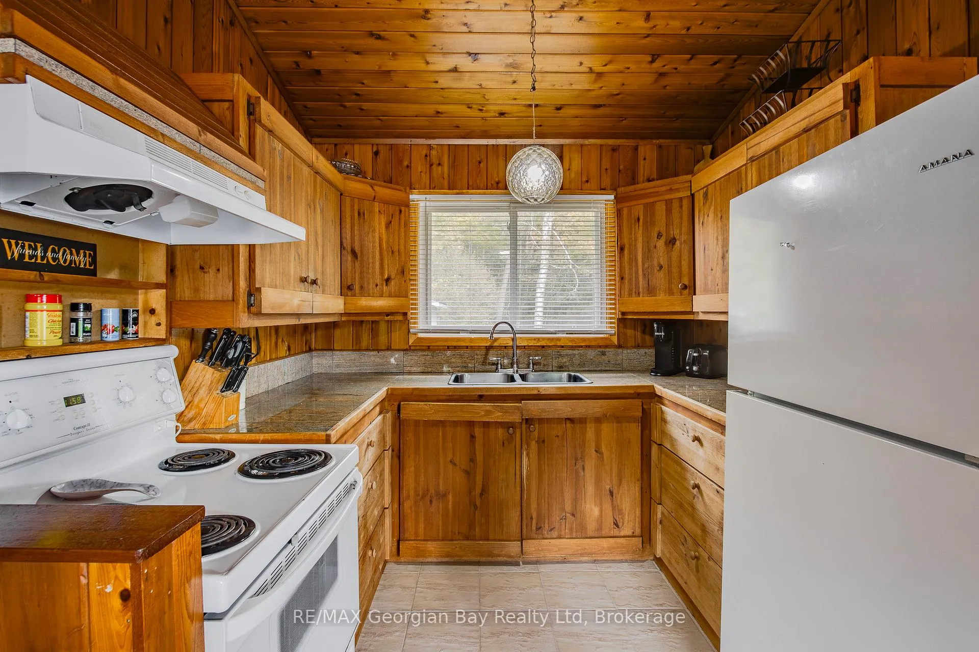 Photo 14 of 69 Albert Avenue, Tiny, Rural Tiny — HOMEH
