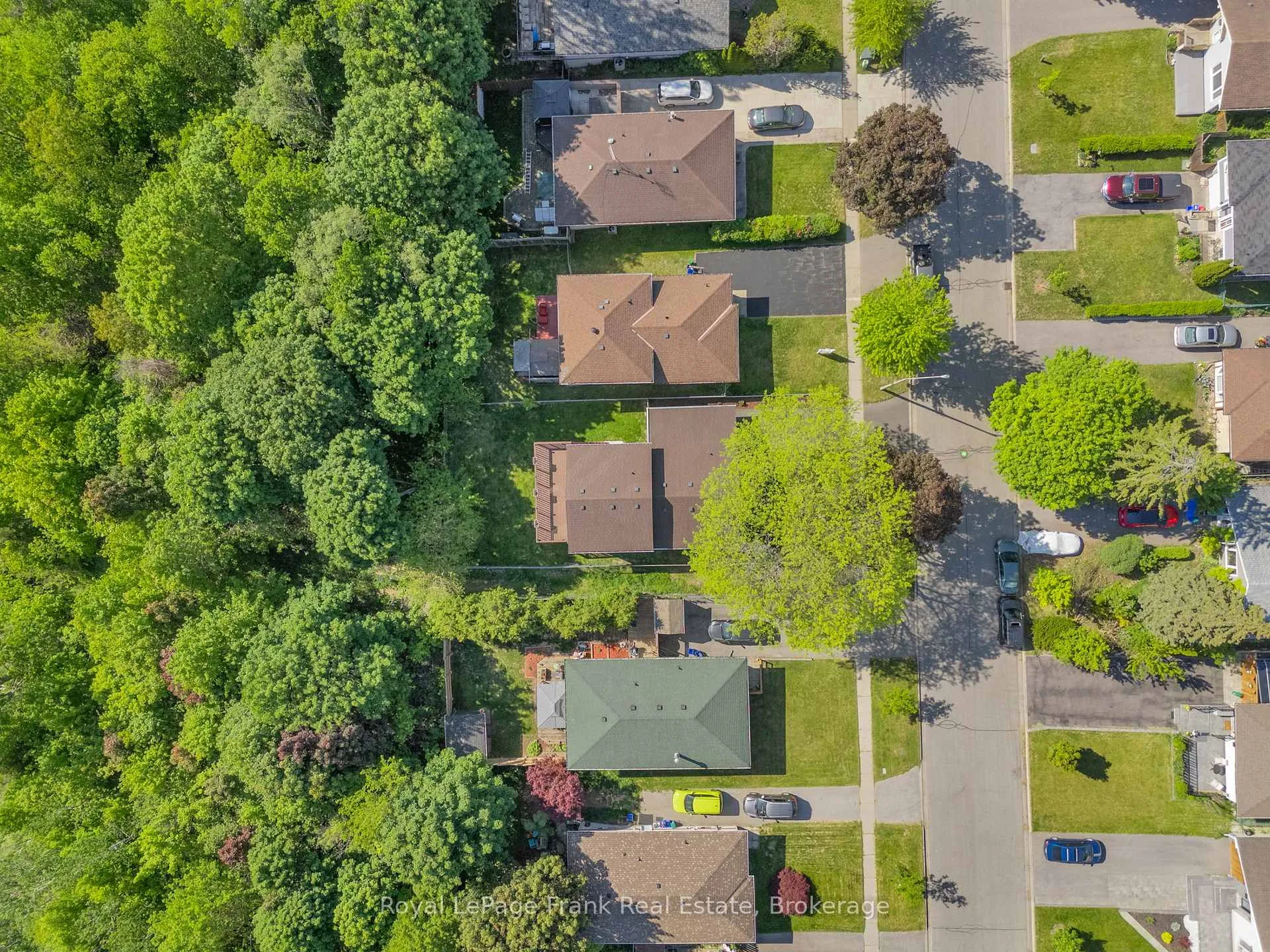 Photo 12 of 576 Annandale Street, Oshawa, Donevan — HOMEH