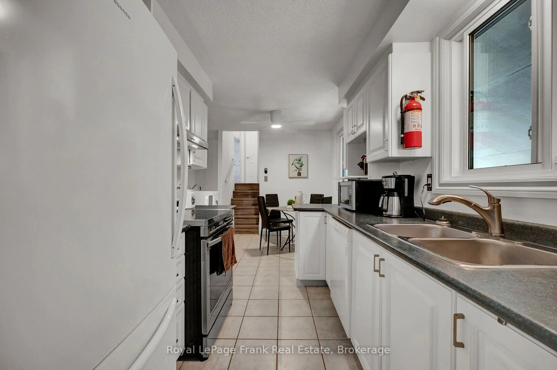 Photo 25 of 576 Annandale Street, Oshawa, Donevan — HOMEH
