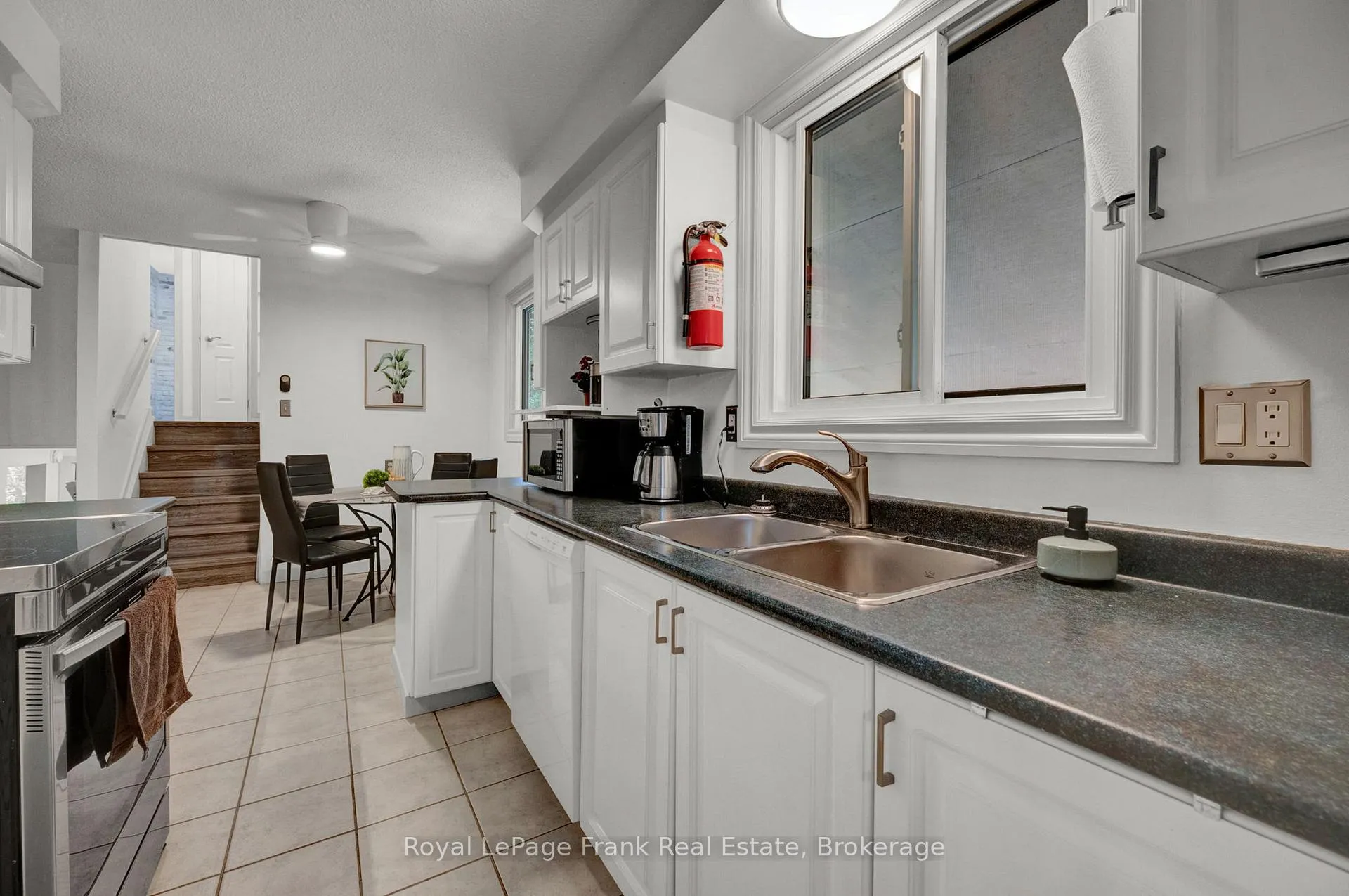Photo 26 of 576 Annandale Street, Oshawa, Donevan — HOMEH