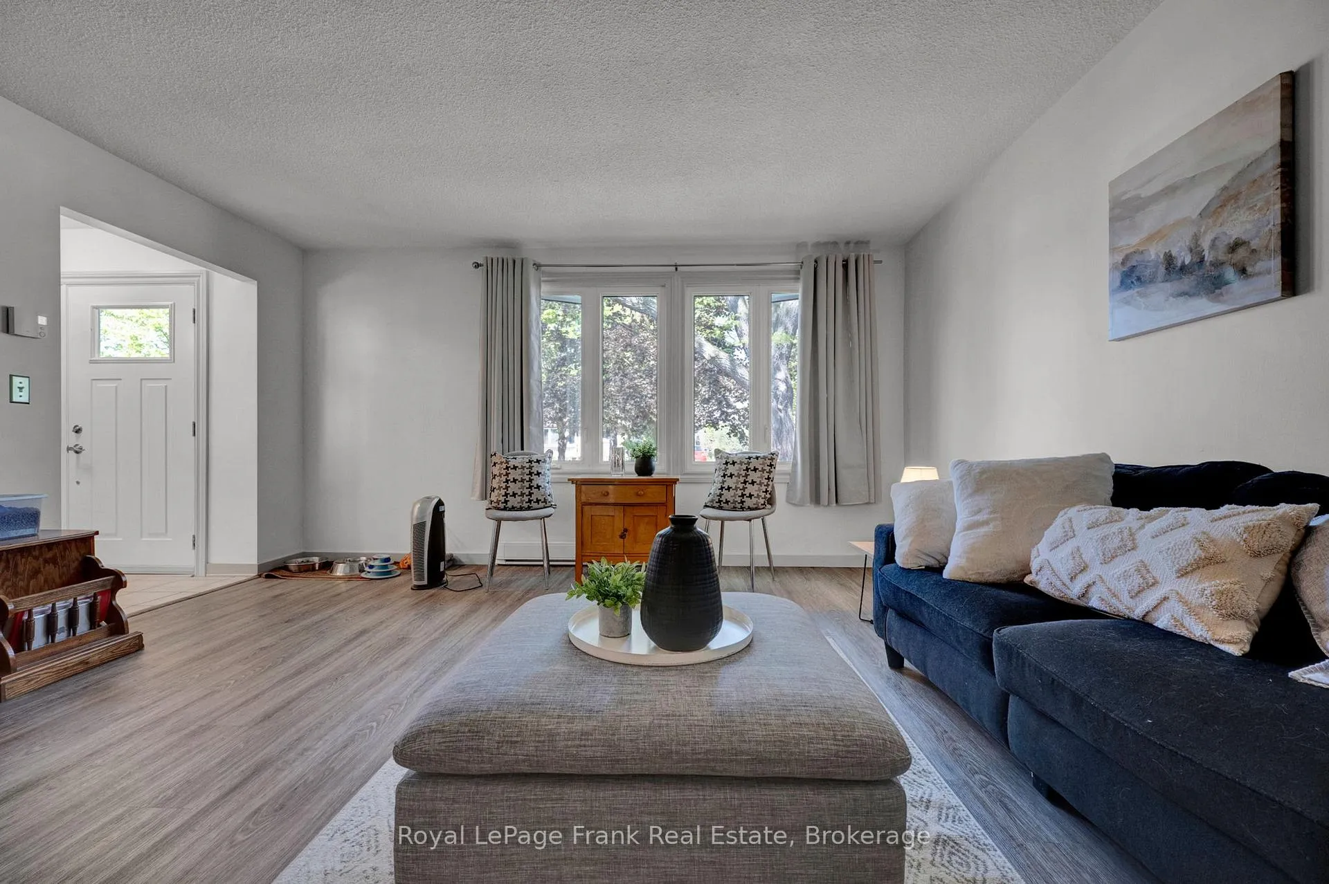 Photo 35 of 576 Annandale Street, Oshawa, Donevan — HOMEH