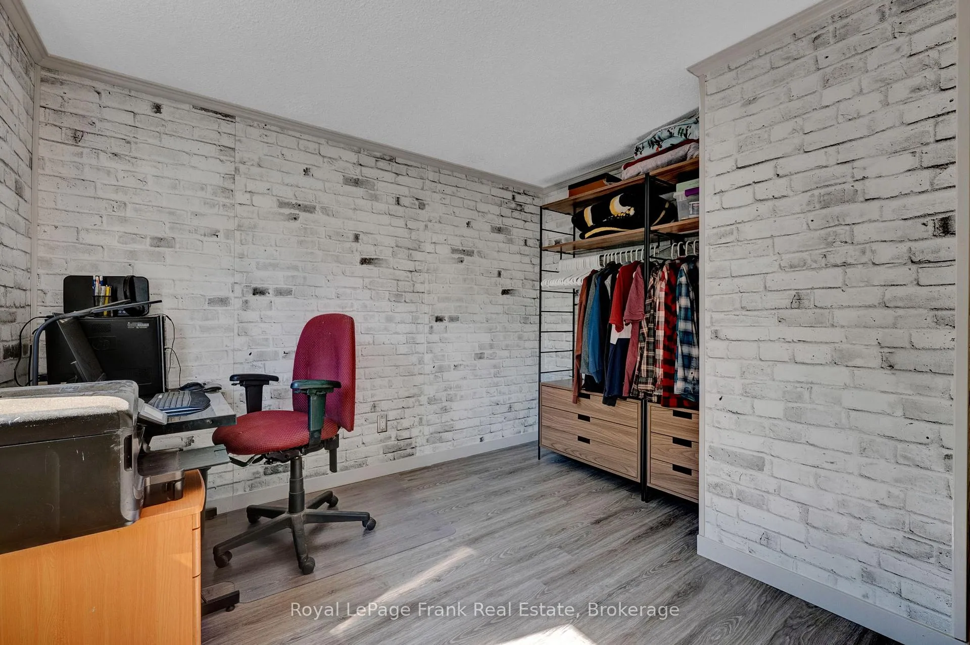 Photo 40 of 576 Annandale Street, Oshawa, Donevan — HOMEH