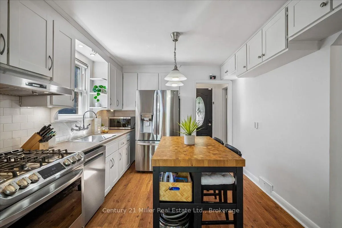 Photo 6 of 1583 Blanefield Road, Mississauga, Mineola — HOMEH
