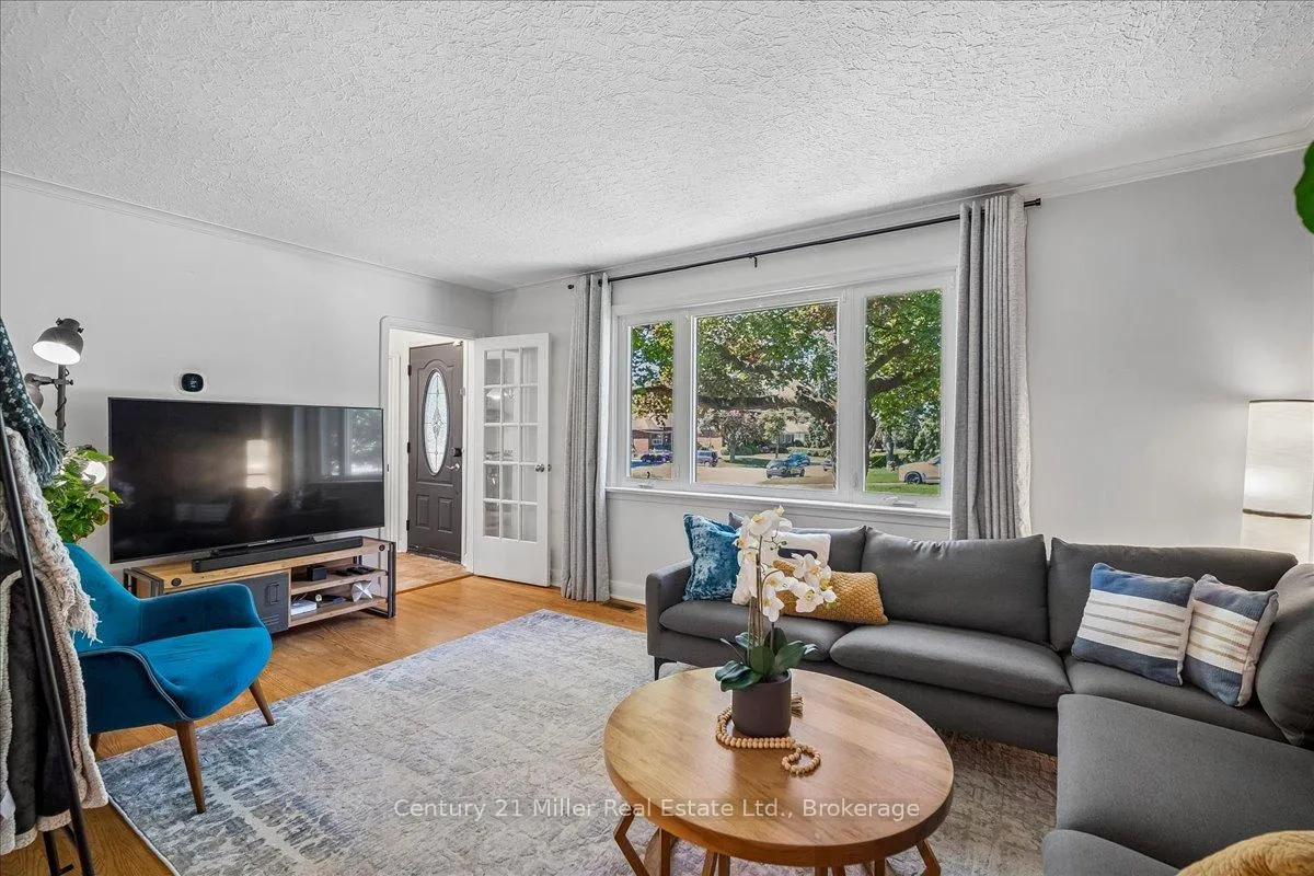 Photo 16 of 1583 Blanefield Road, Mississauga, Mineola — HOMEH