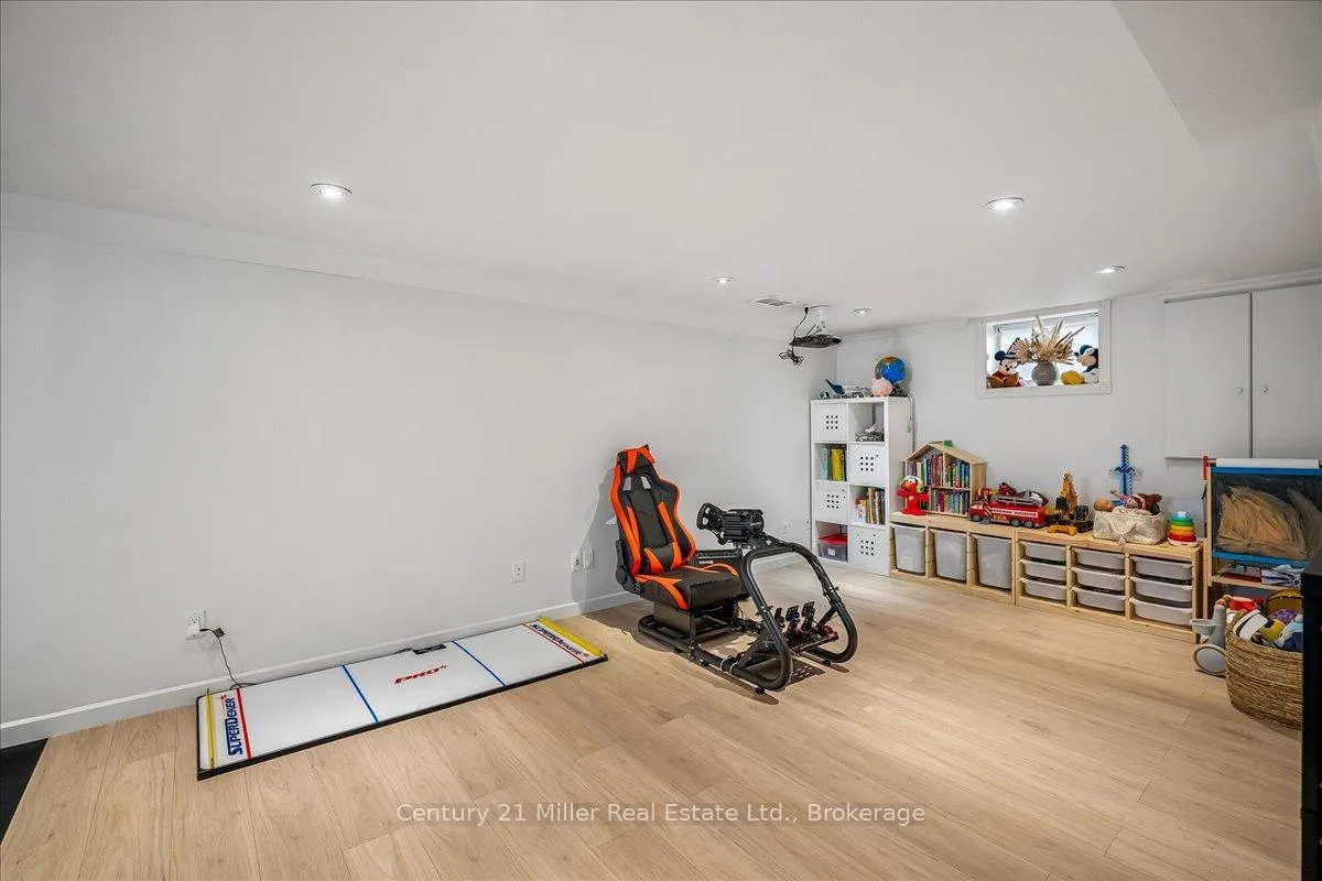 Photo 31 of 1583 Blanefield Road, Mississauga, Mineola — HOMEH