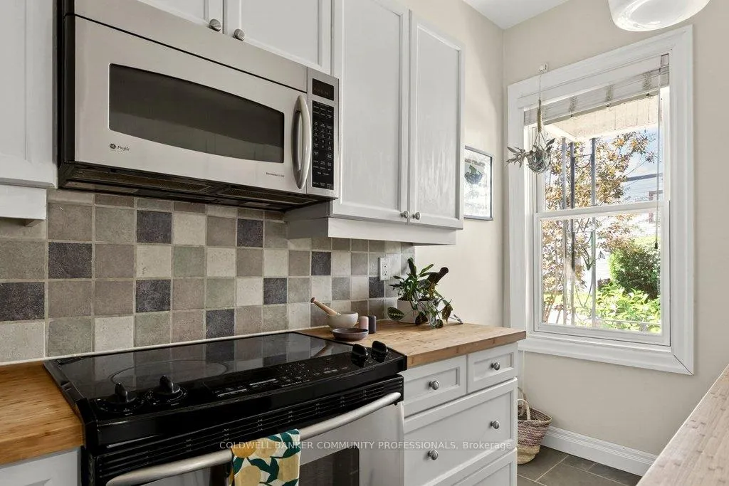 Photo 19 of 394 Bay Street N, Hamilton, North End — HOMEH
