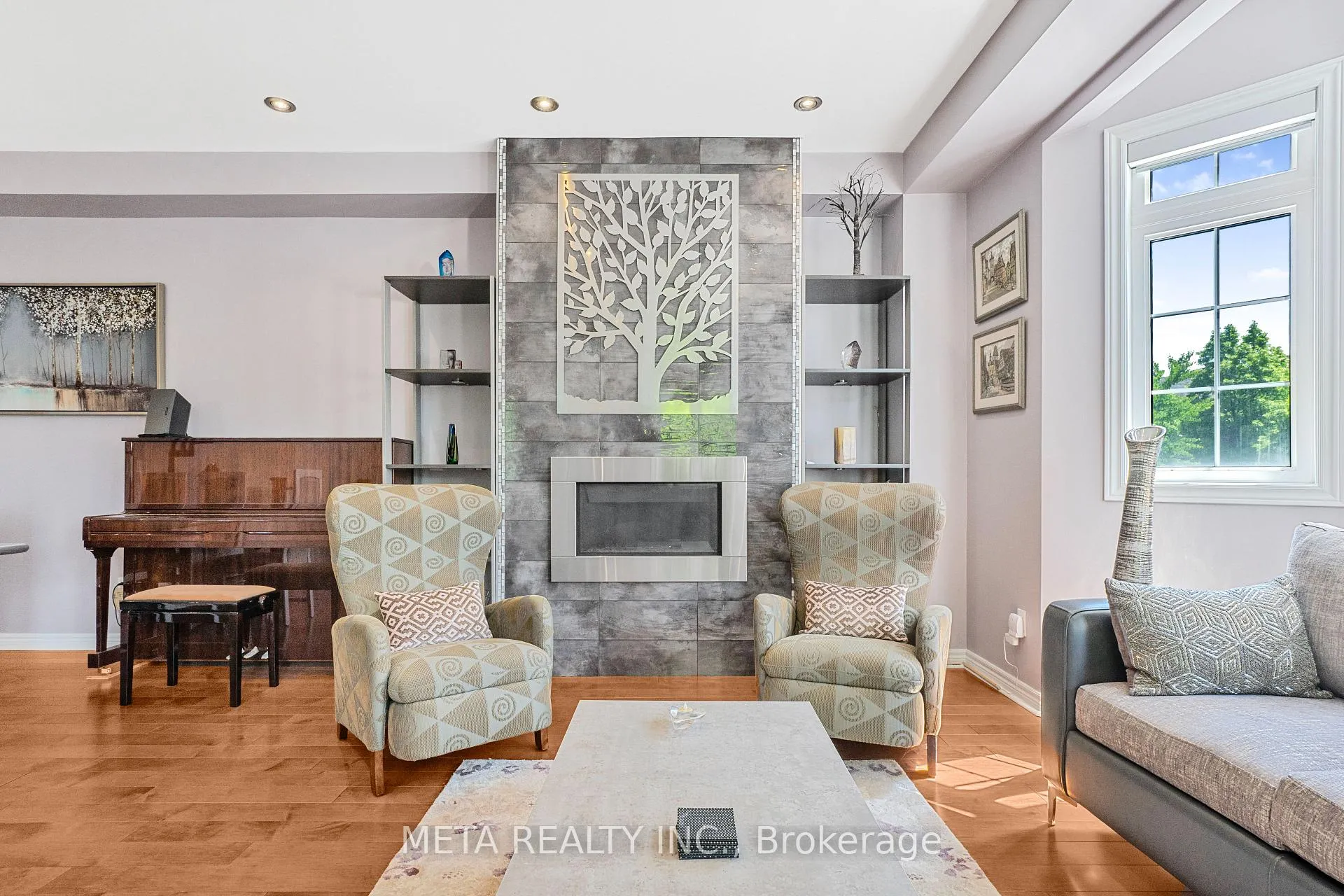 Photo 8 of 25 Crispin Court, Markham, Buttonville — HOMEH