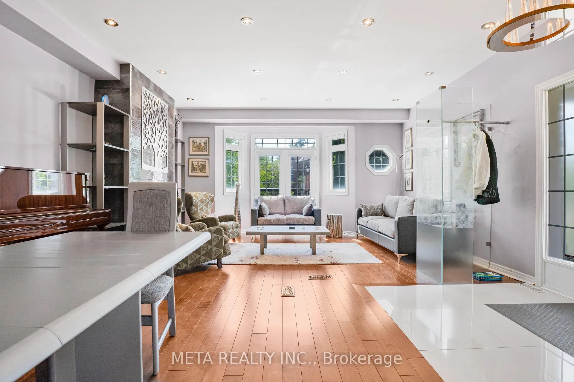 Photo 9 of 25 Crispin Court, Markham, Buttonville — HOMEH