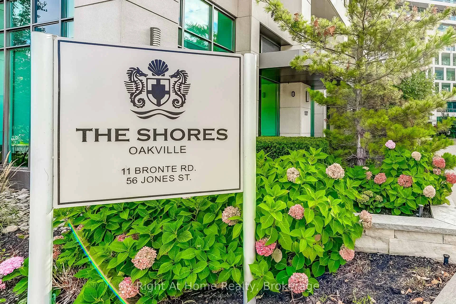Photo 4 of Unit 201, 11 Bronte Road, Oakville, Bronte — HOMEH