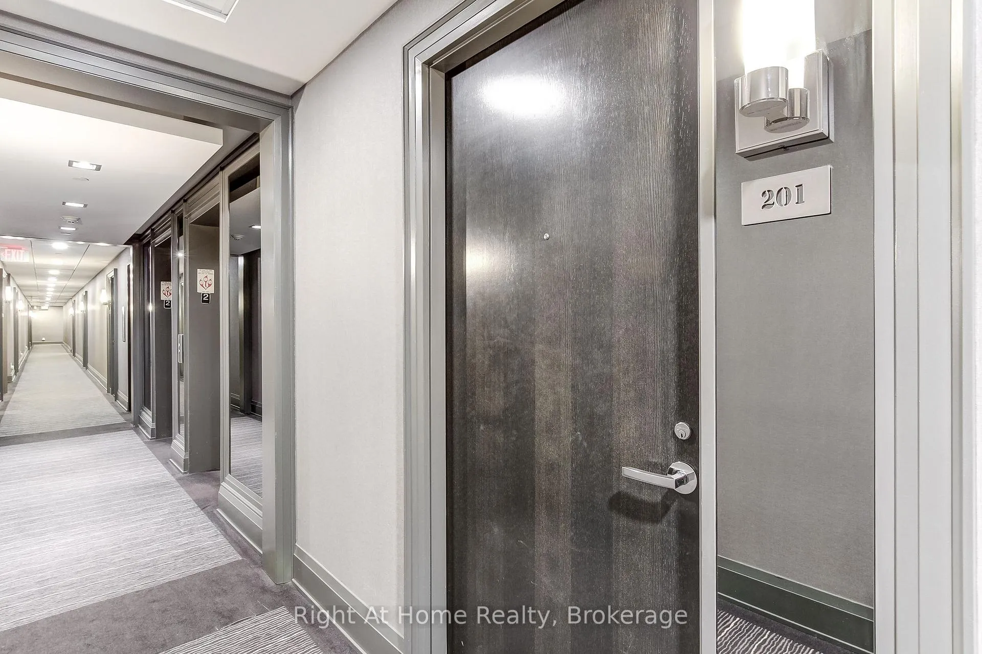 Photo 6 of Unit 201, 11 Bronte Road, Oakville, Bronte — HOMEH