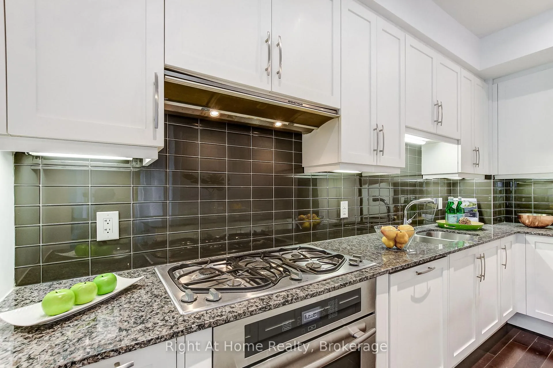 Photo 8 of Unit 201, 11 Bronte Road, Oakville, Bronte — HOMEH
