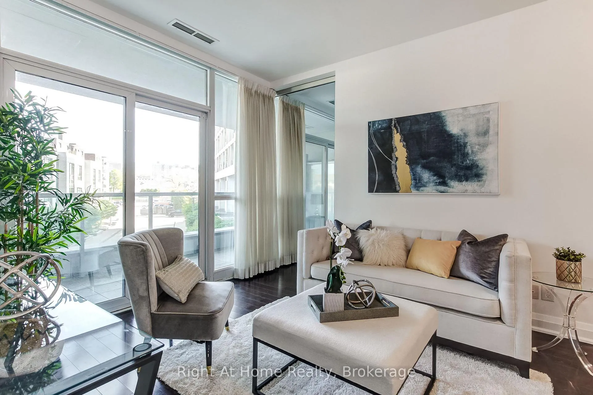 Photo 11 of Unit 201, 11 Bronte Road, Oakville, Bronte — HOMEH