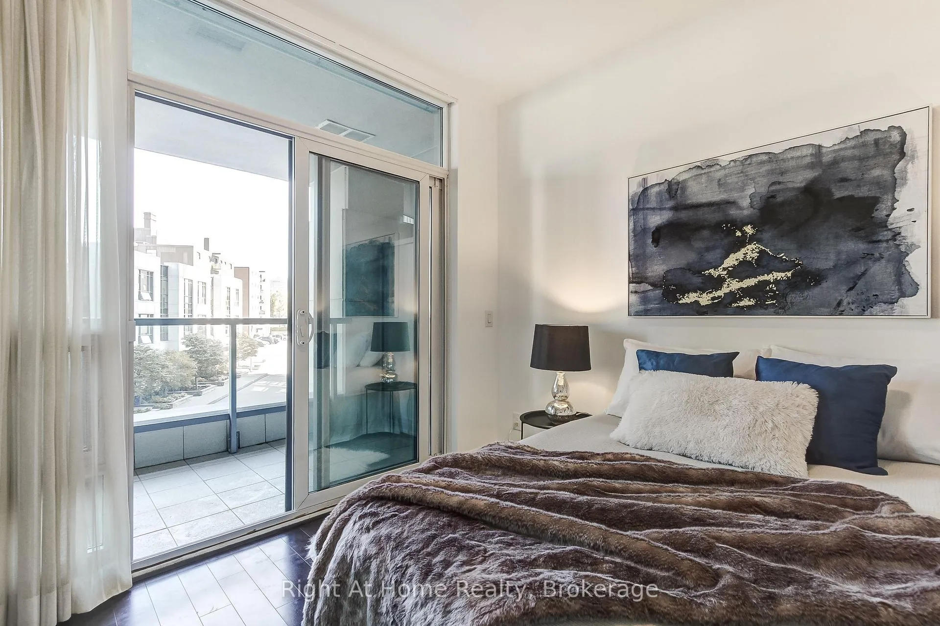 Photo 18 of Unit 201, 11 Bronte Road, Oakville, Bronte — HOMEH