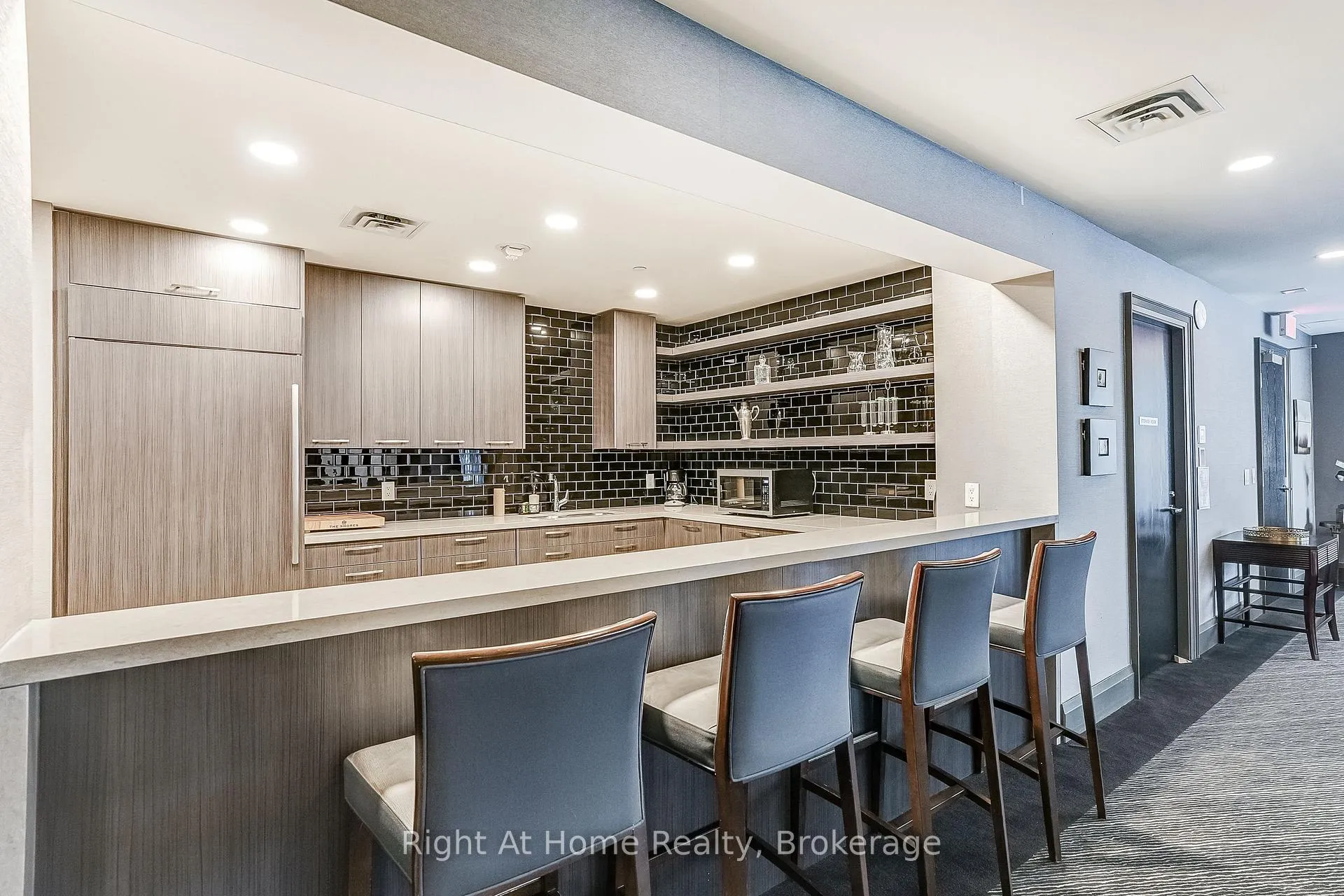 Photo 25 of Unit 201, 11 Bronte Road, Oakville, Bronte — HOMEH