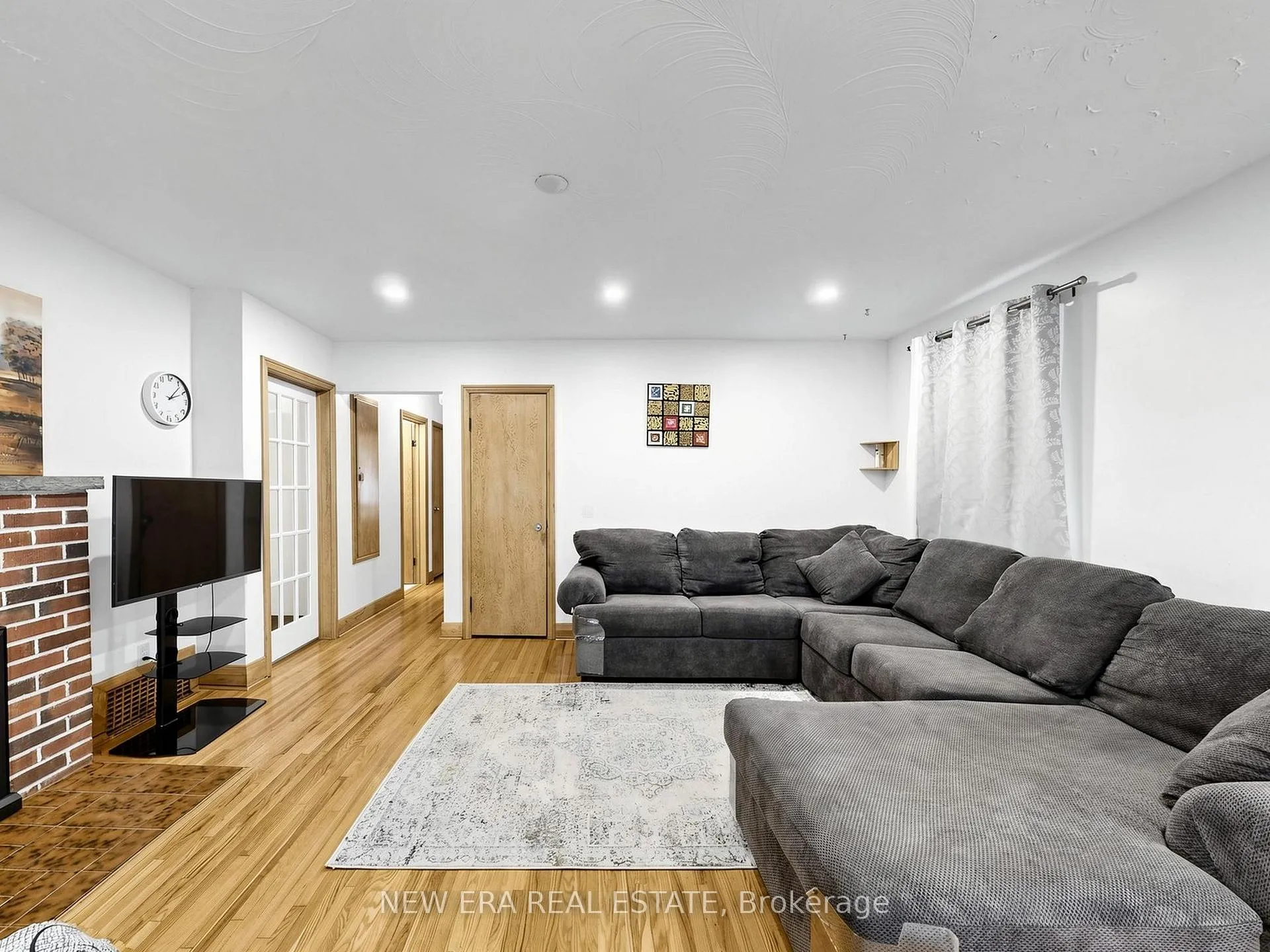 Photo 11 of 48 Christopher Drive, Cambridge, Christopher-Champlain — HOMEH