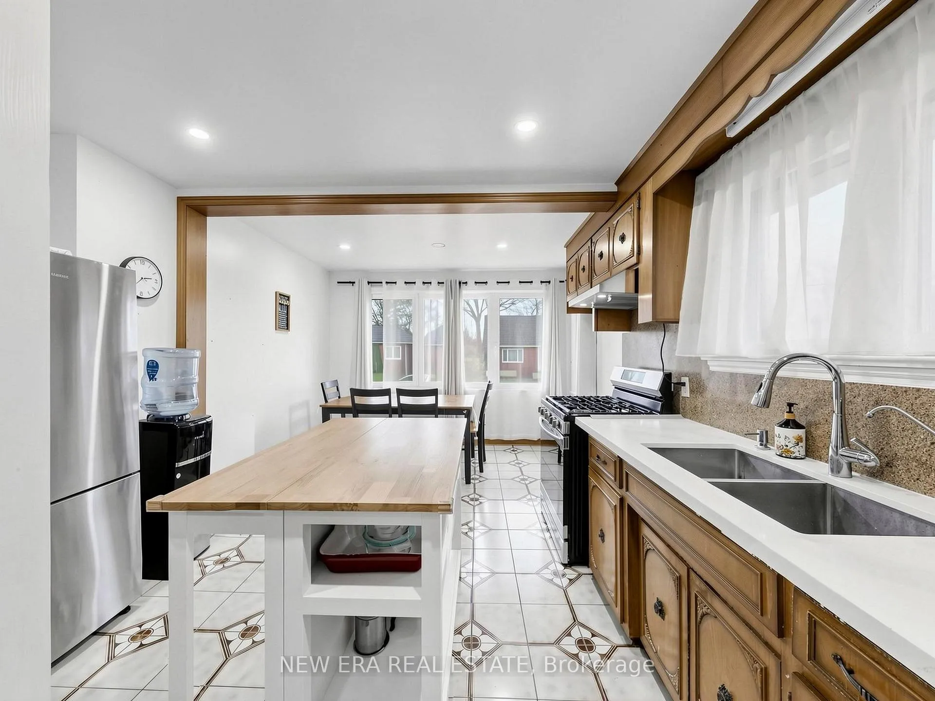 Photo 14 of 48 Christopher Drive, Cambridge, Christopher-Champlain — HOMEH