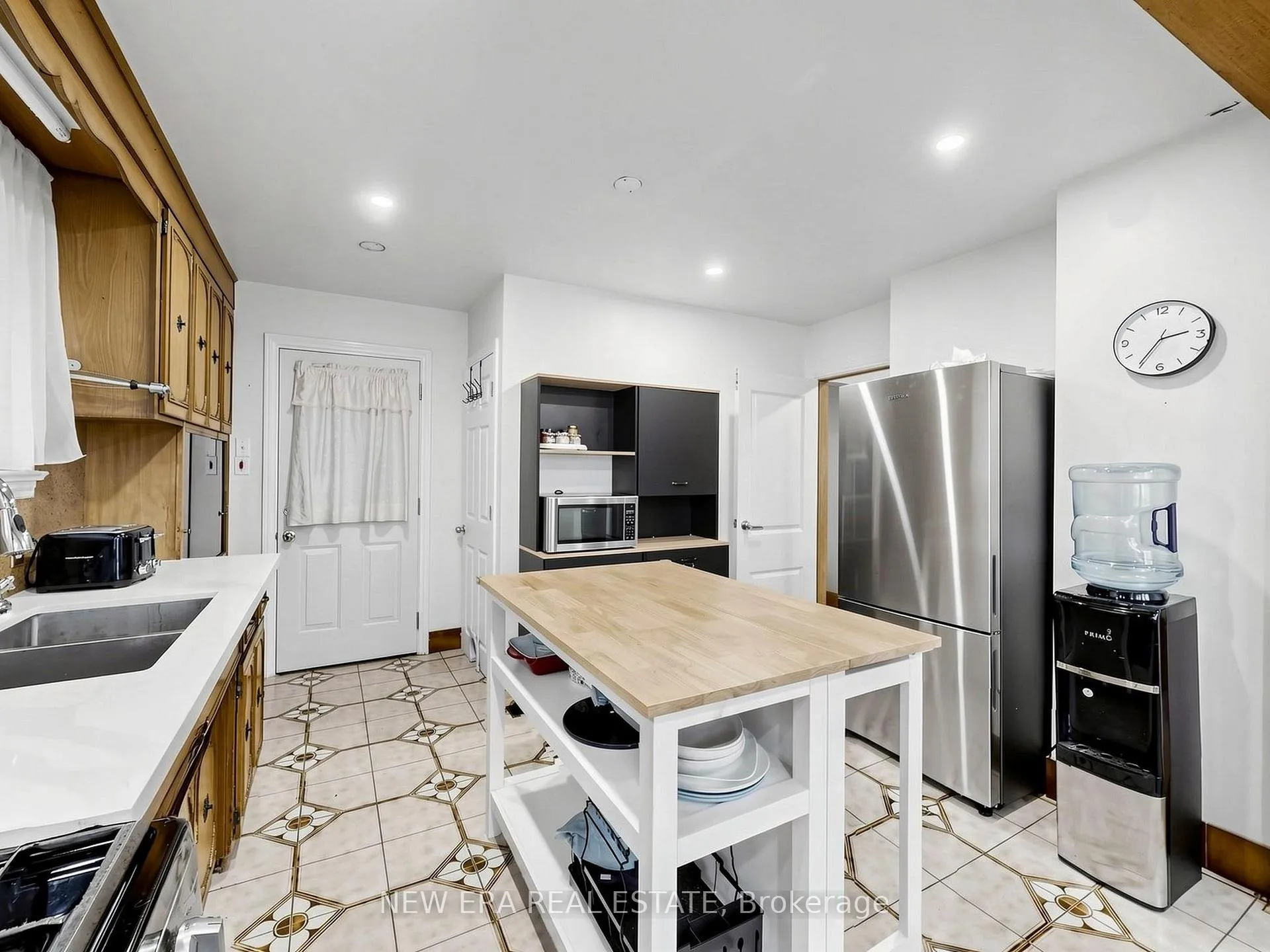 Photo 15 of 48 Christopher Drive, Cambridge, Christopher-Champlain — HOMEH