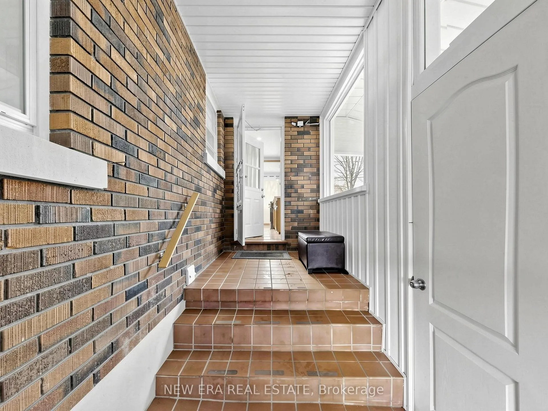Photo 20 of 48 Christopher Drive, Cambridge, Christopher-Champlain — HOMEH