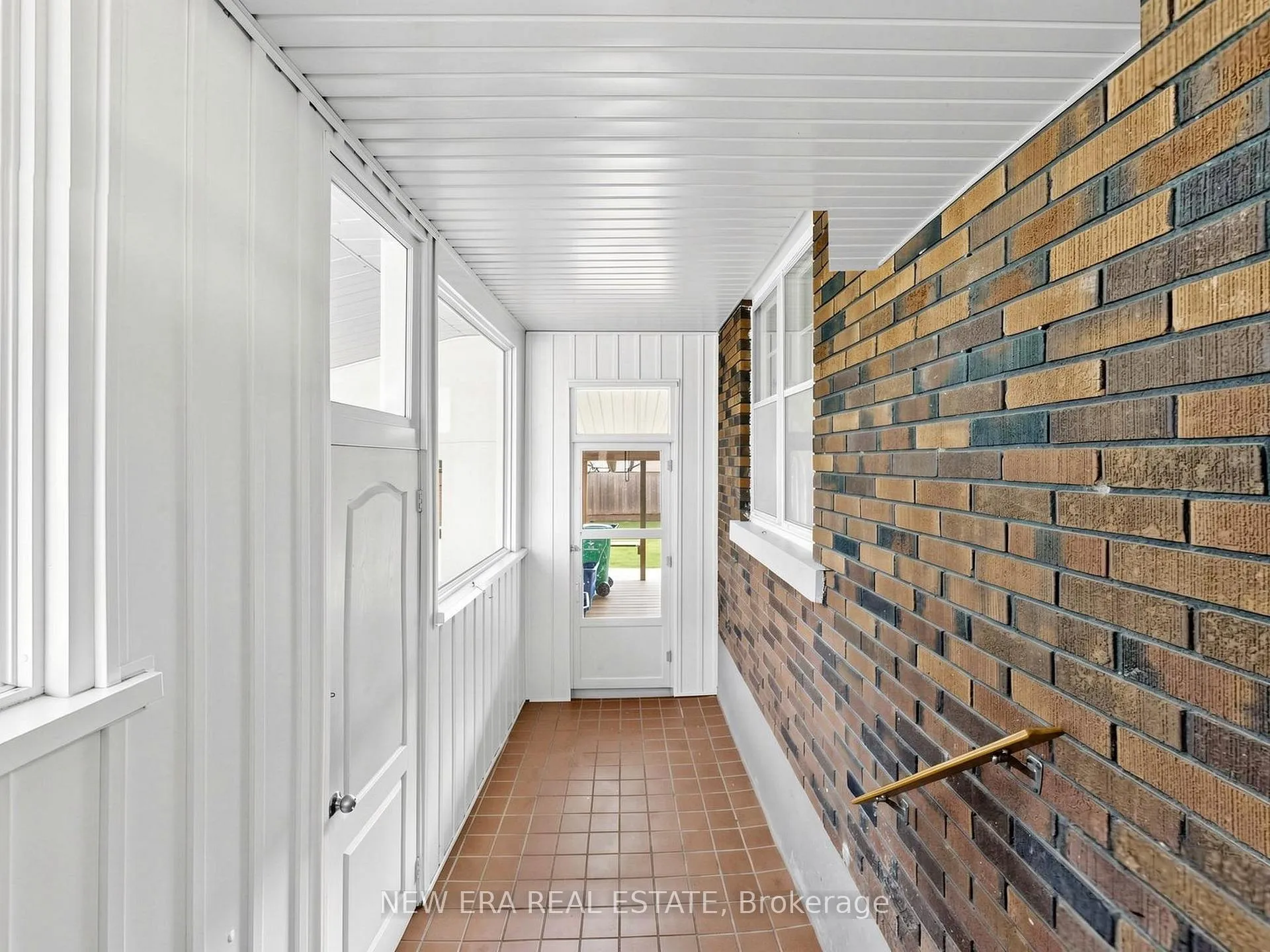 Photo 21 of 48 Christopher Drive, Cambridge, Christopher-Champlain — HOMEH