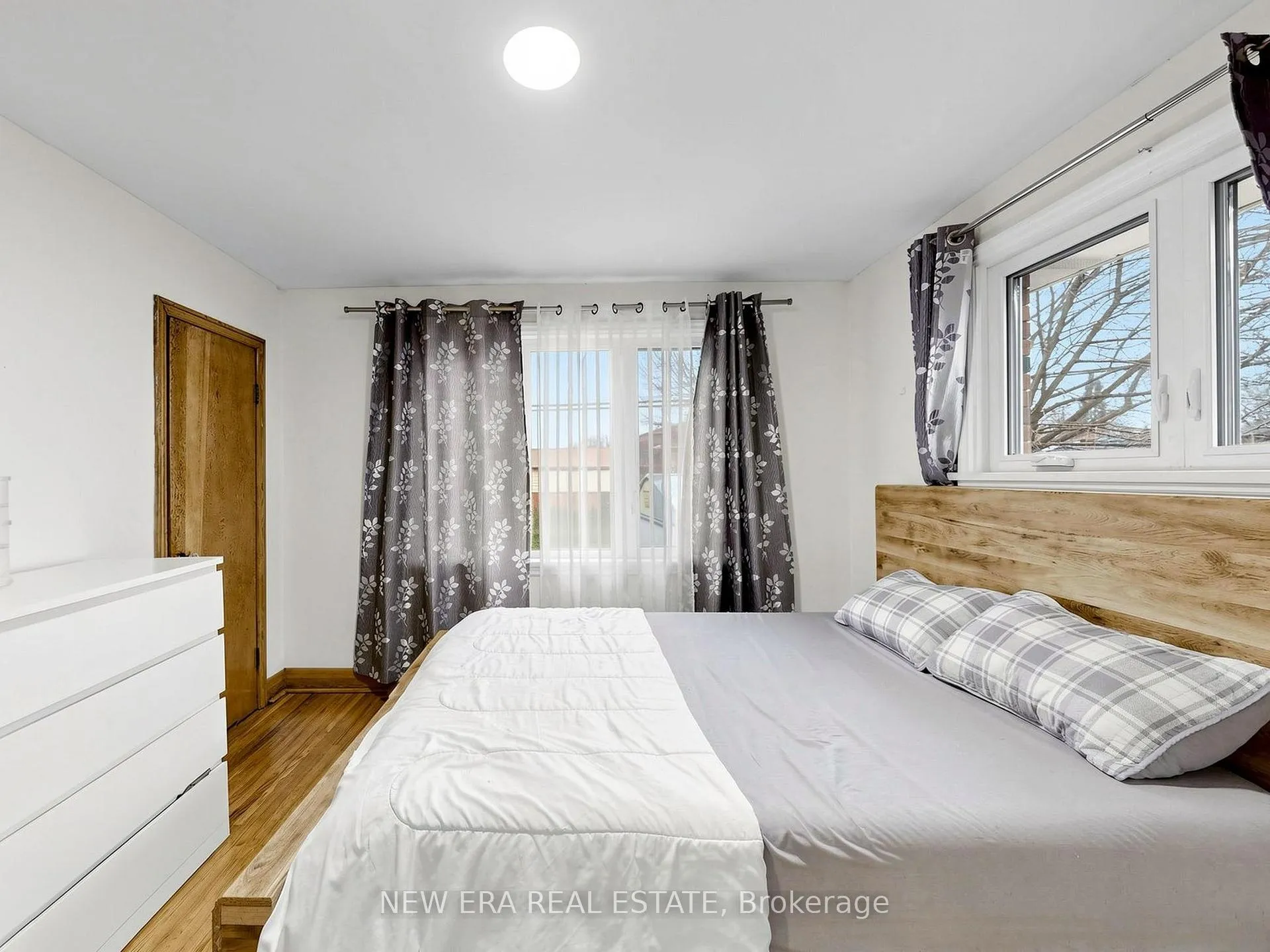 Photo 23 of 48 Christopher Drive, Cambridge, Christopher-Champlain — HOMEH