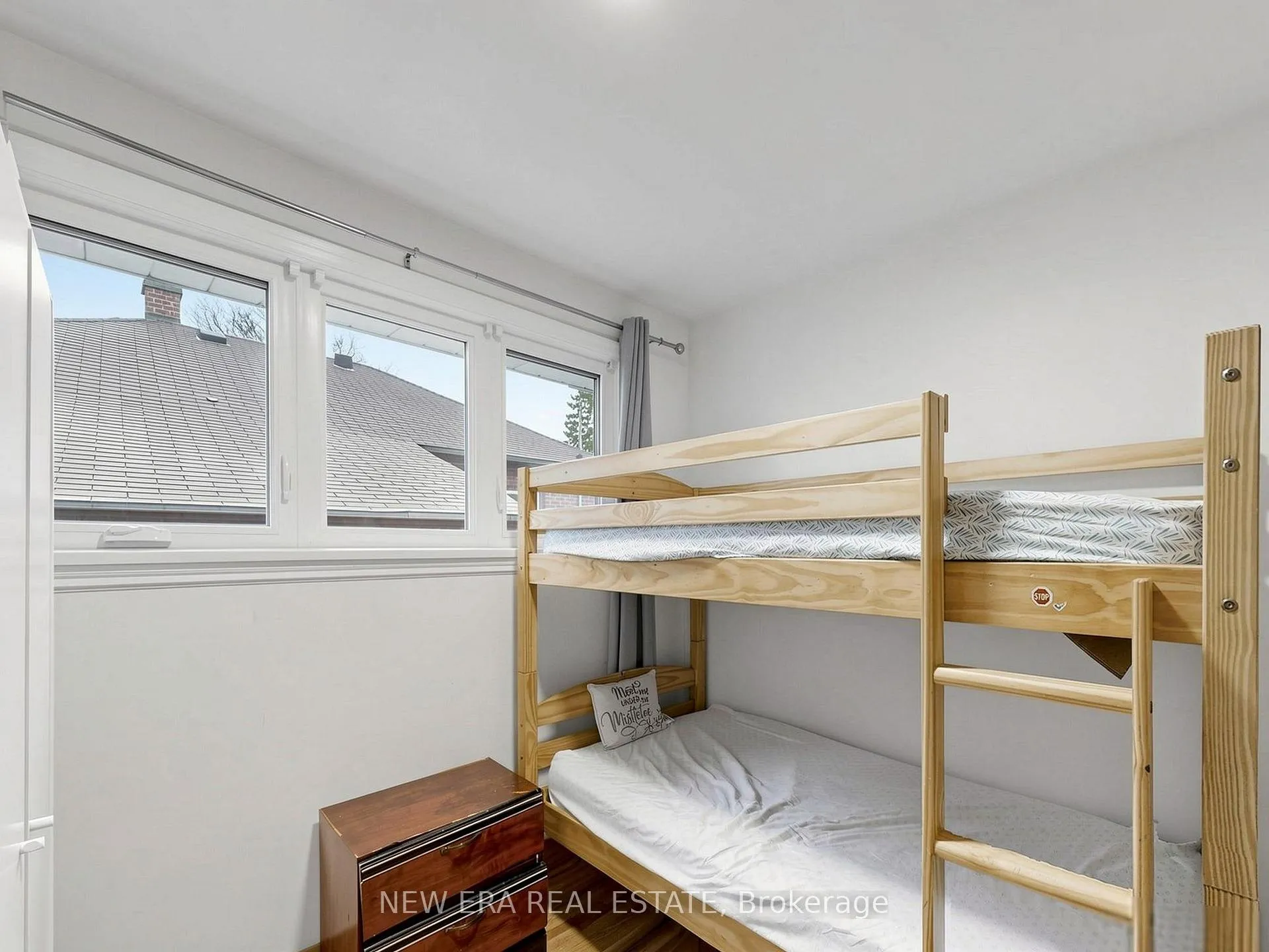 Photo 29 of 48 Christopher Drive, Cambridge, Christopher-Champlain — HOMEH