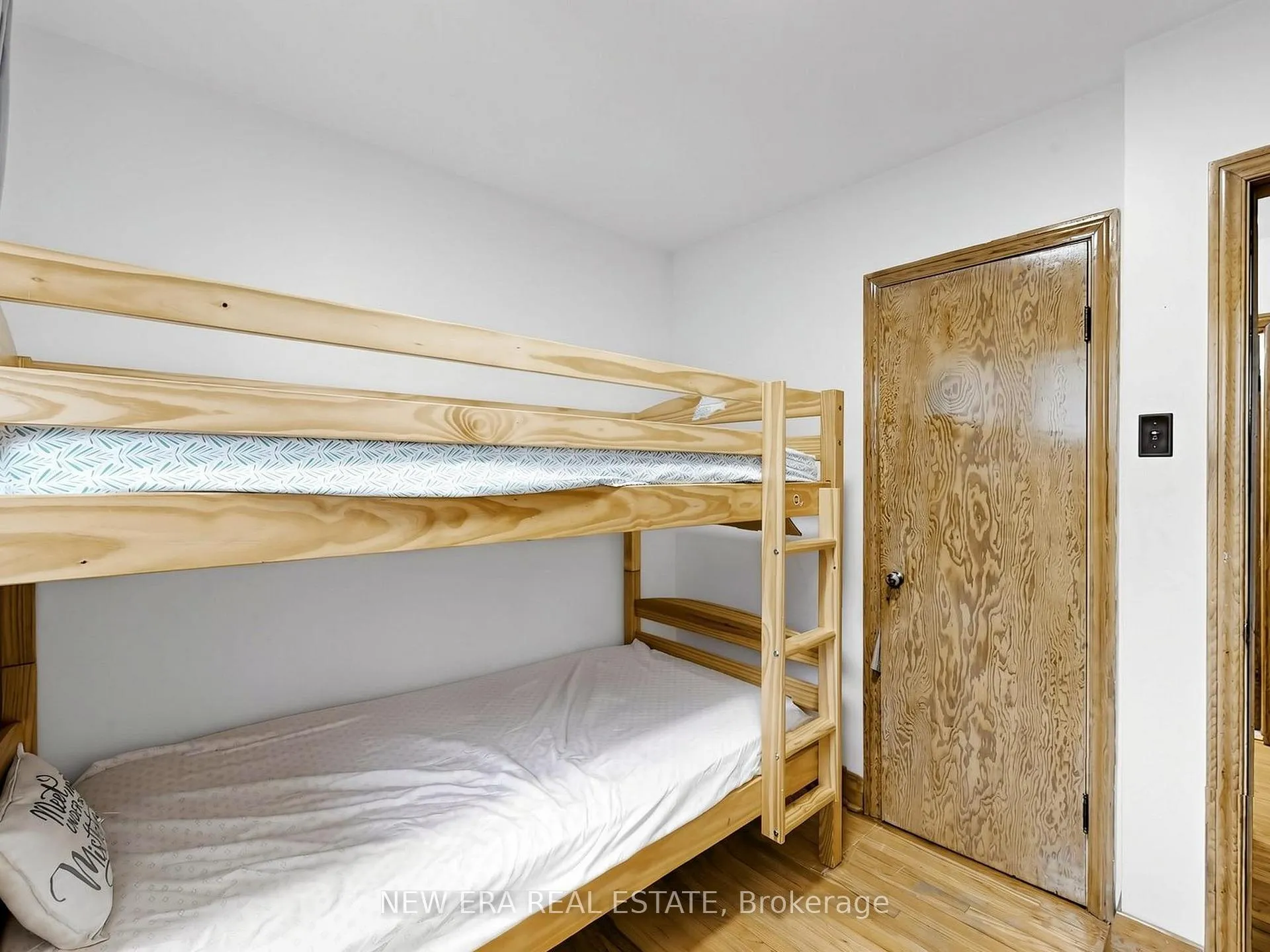 Photo 31 of 48 Christopher Drive, Cambridge, Christopher-Champlain — HOMEH